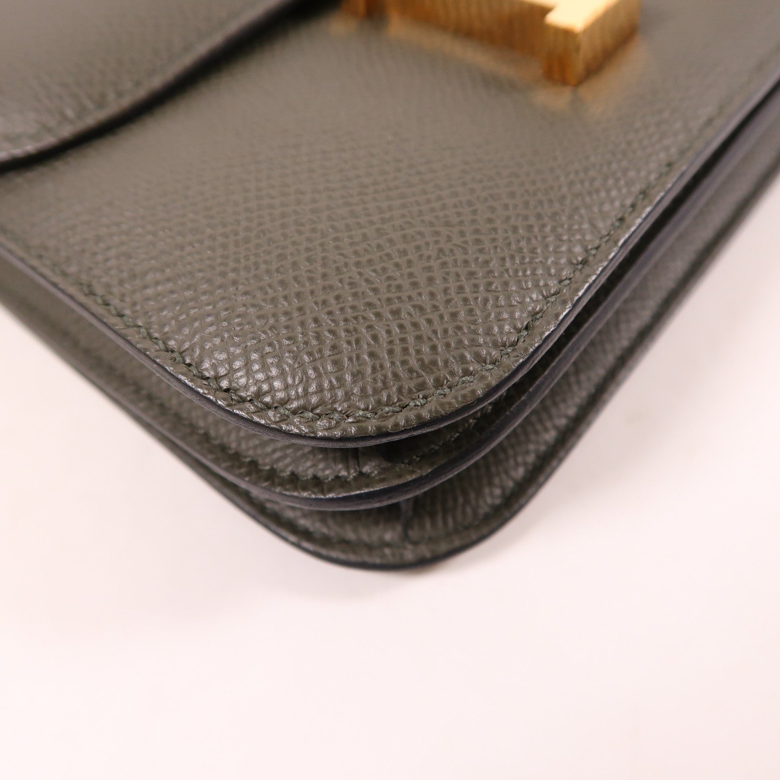 HERMES Epsom皮革Mini Constance金扣肩背袋Vert De Gris