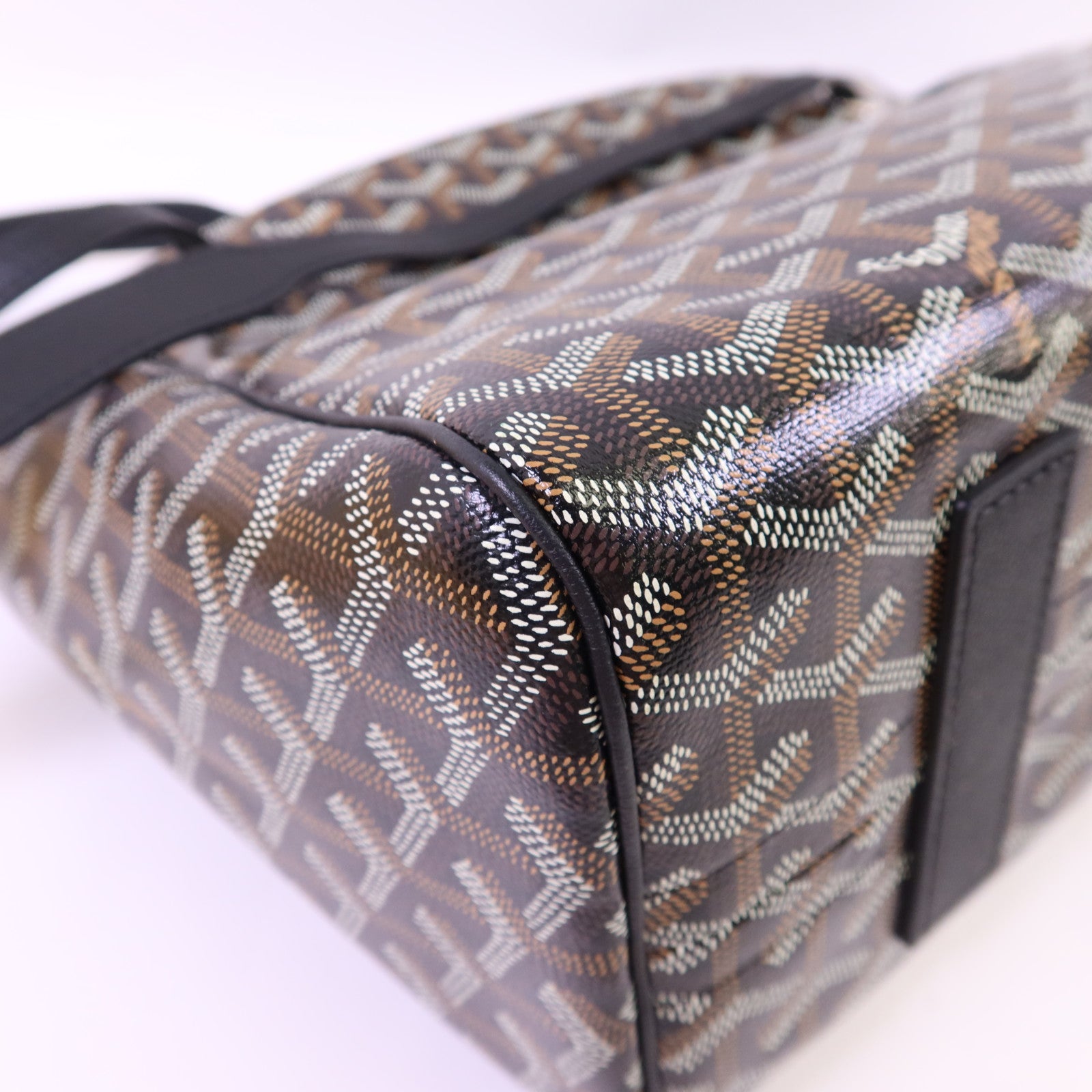 GOYARD 塗層帆布Rouette Souple銀扣肩背袋