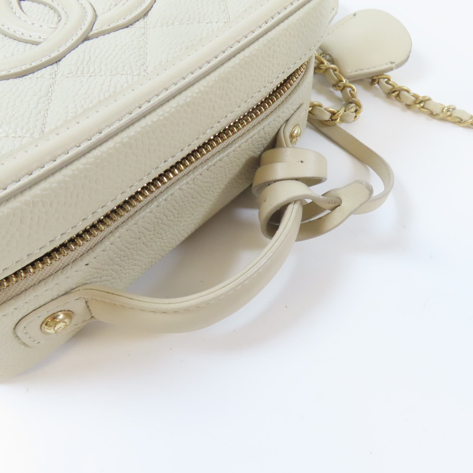 CHANEL 【激減優惠】菱格Caviar皮革Vanity Case金扣肩背袋白色