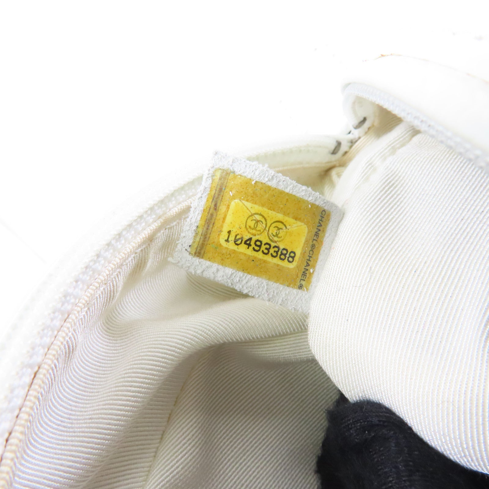 CHANEL 菱格Caviar皮革Bowling Bag銀扣手挽袋白色