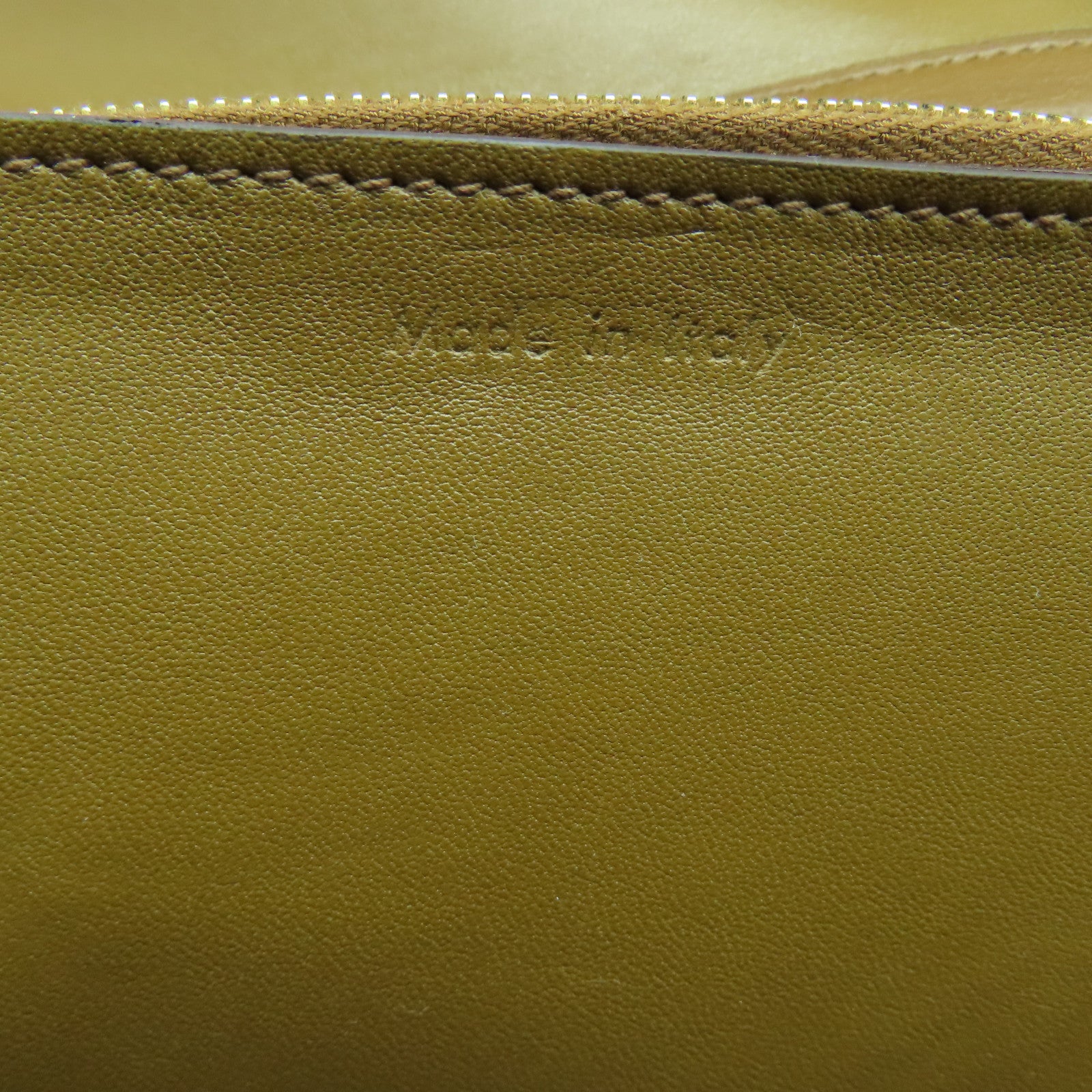CELINE Cowhide Leather Box Shoulder Gold Buckle Shoulder Bag Brown