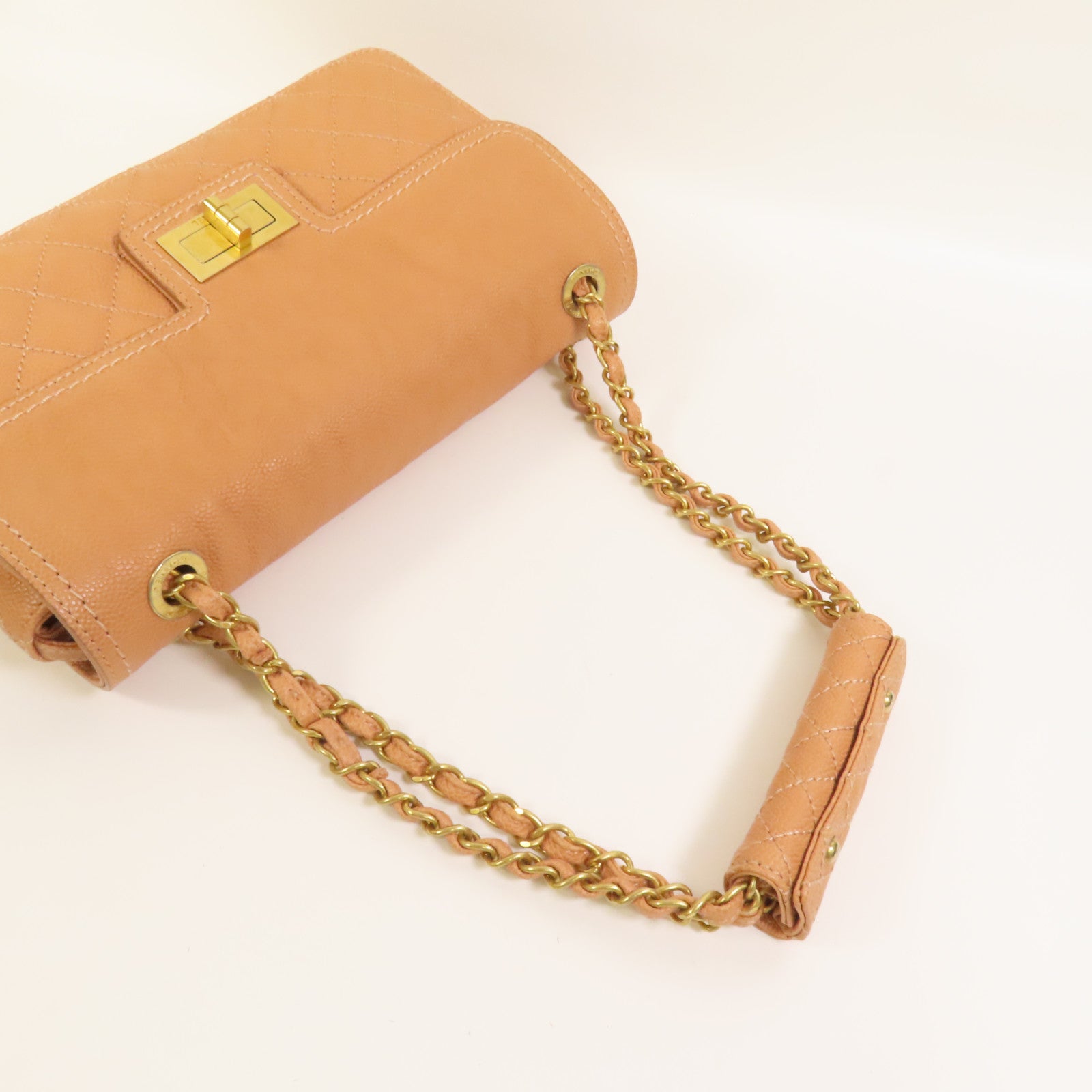 CHANEL 牛皮皮革Chain Shoulder金扣鏈帶肩背袋