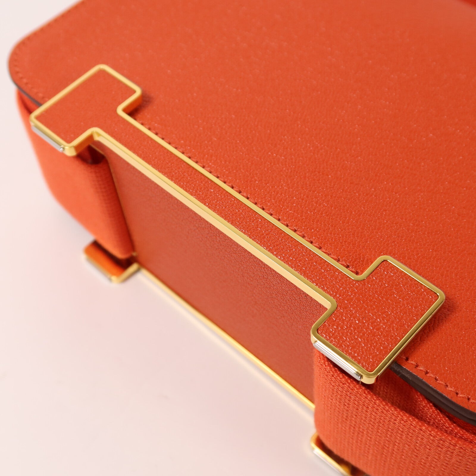 HERMES Chevre皮革Geta肩背袋Capucine
