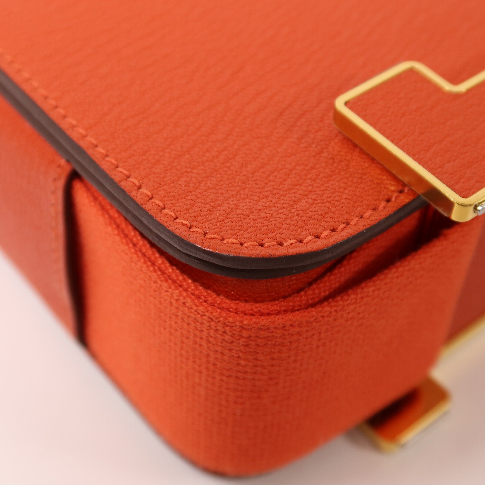 HERMES Chevre皮革Geta肩背袋Capucine