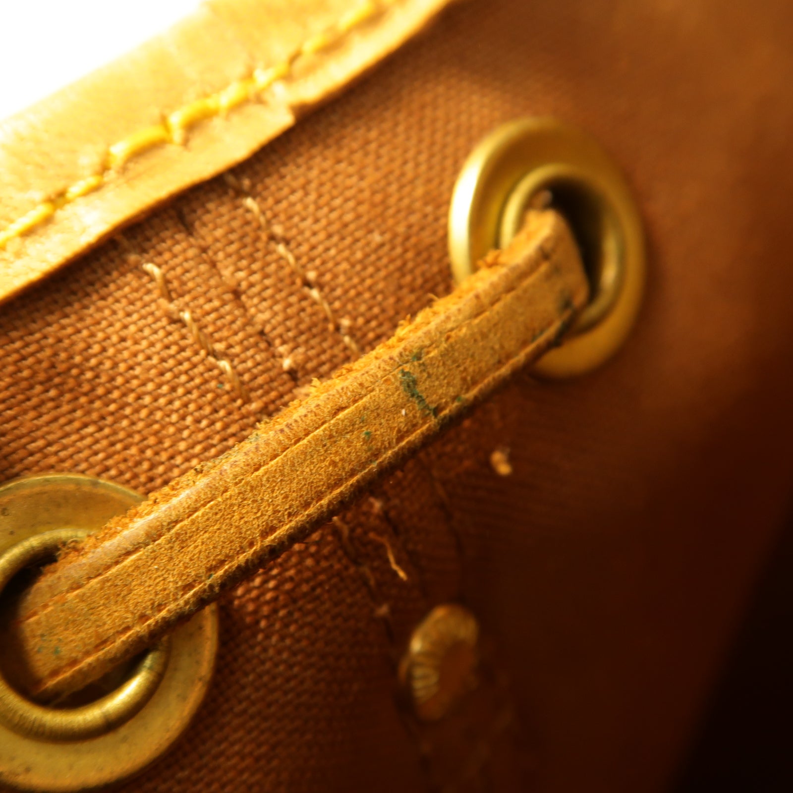 LOUIS VUITTON Monogram Mini Noe金扣手挽袋啡色