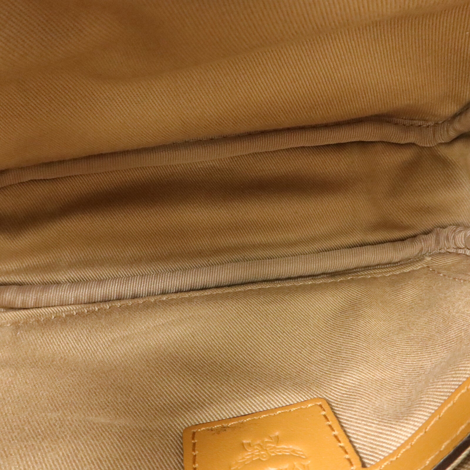 MCM 塗層皮革Visetos Aren Crossbody X-Mini肩背袋