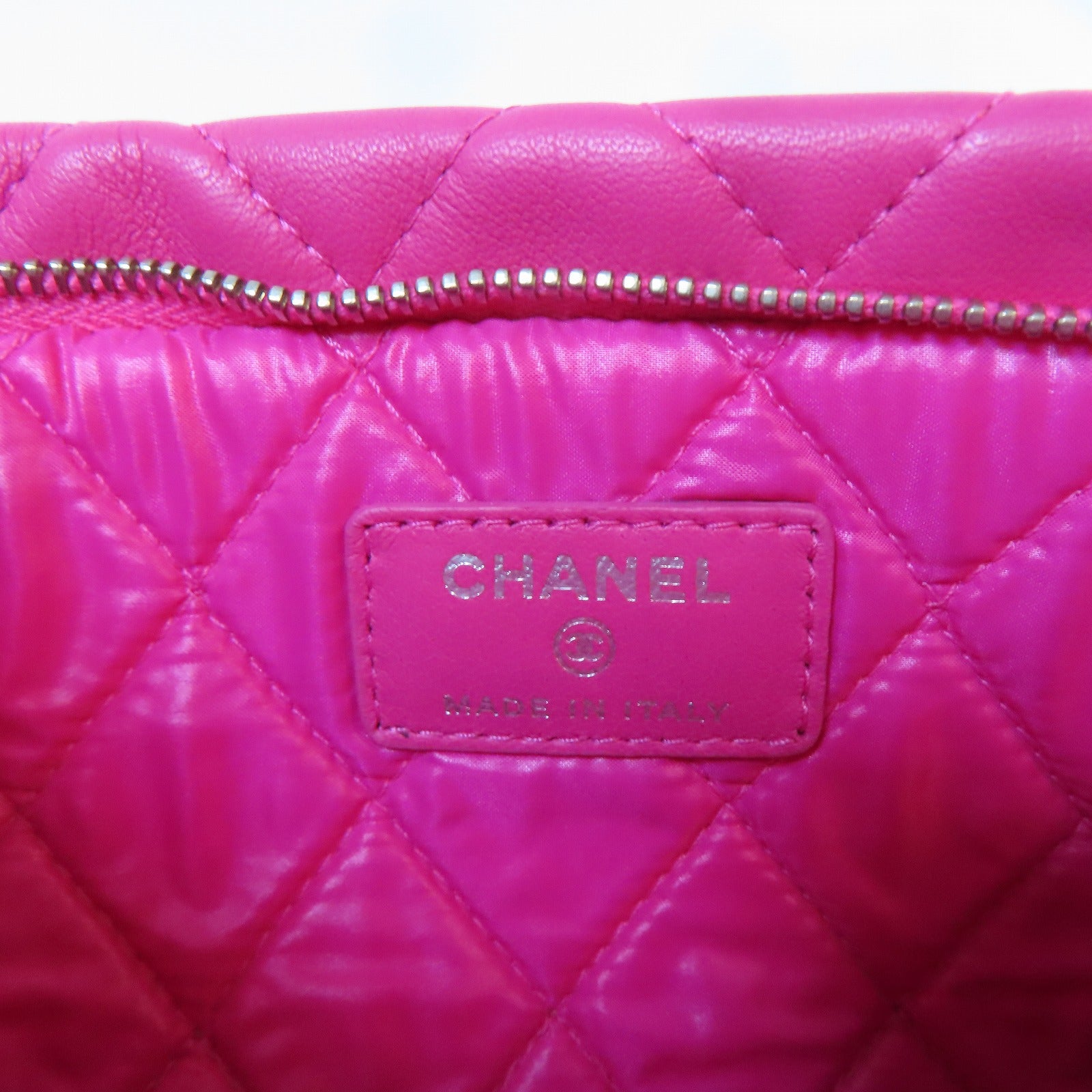 CHANEL 【激減優惠】菱格羊皮皮革Clutch Bag銀扣手拿包桃紅色