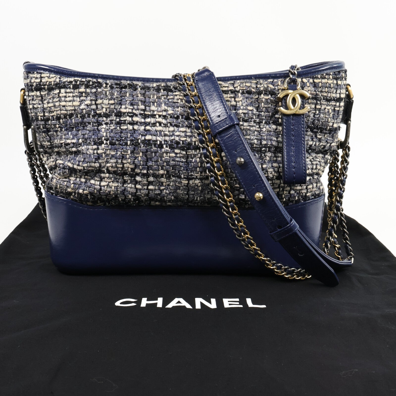 CHANEL 斜紋軟呢Gabrielle Medium鏈帶肩背袋