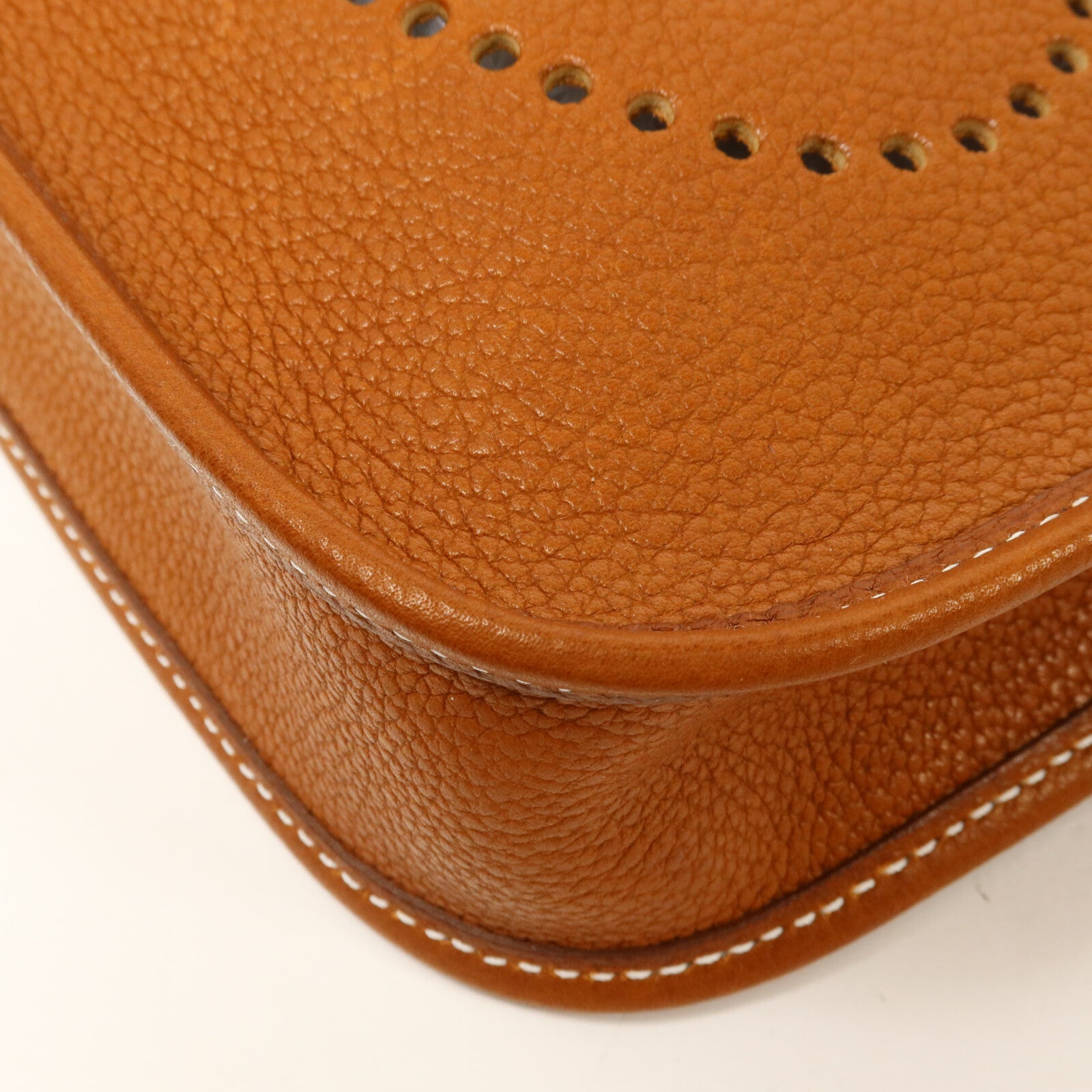HERMES Barenia皮革Evelyne TPM肩背袋Gold