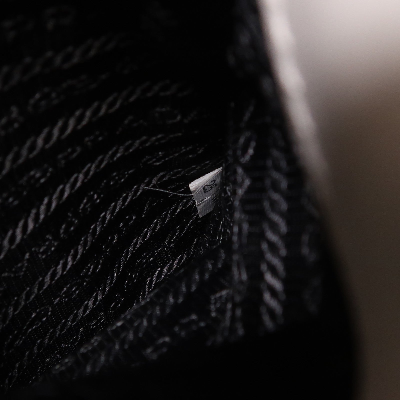 PRADA 牛皮皮革Bucket Bag金扣手挽肩背兩用袋