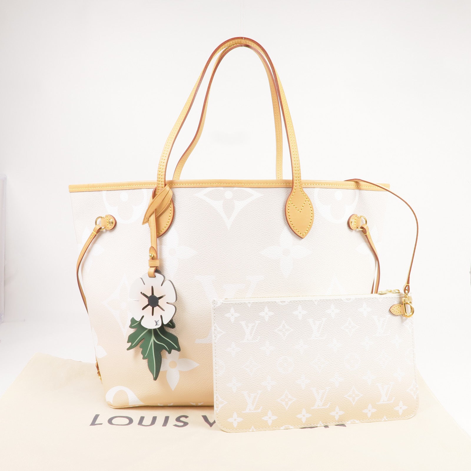 LOUIS VUITTON Monogram Giant By The Pool Neverfull MM金扣肩背袋/手挽袋