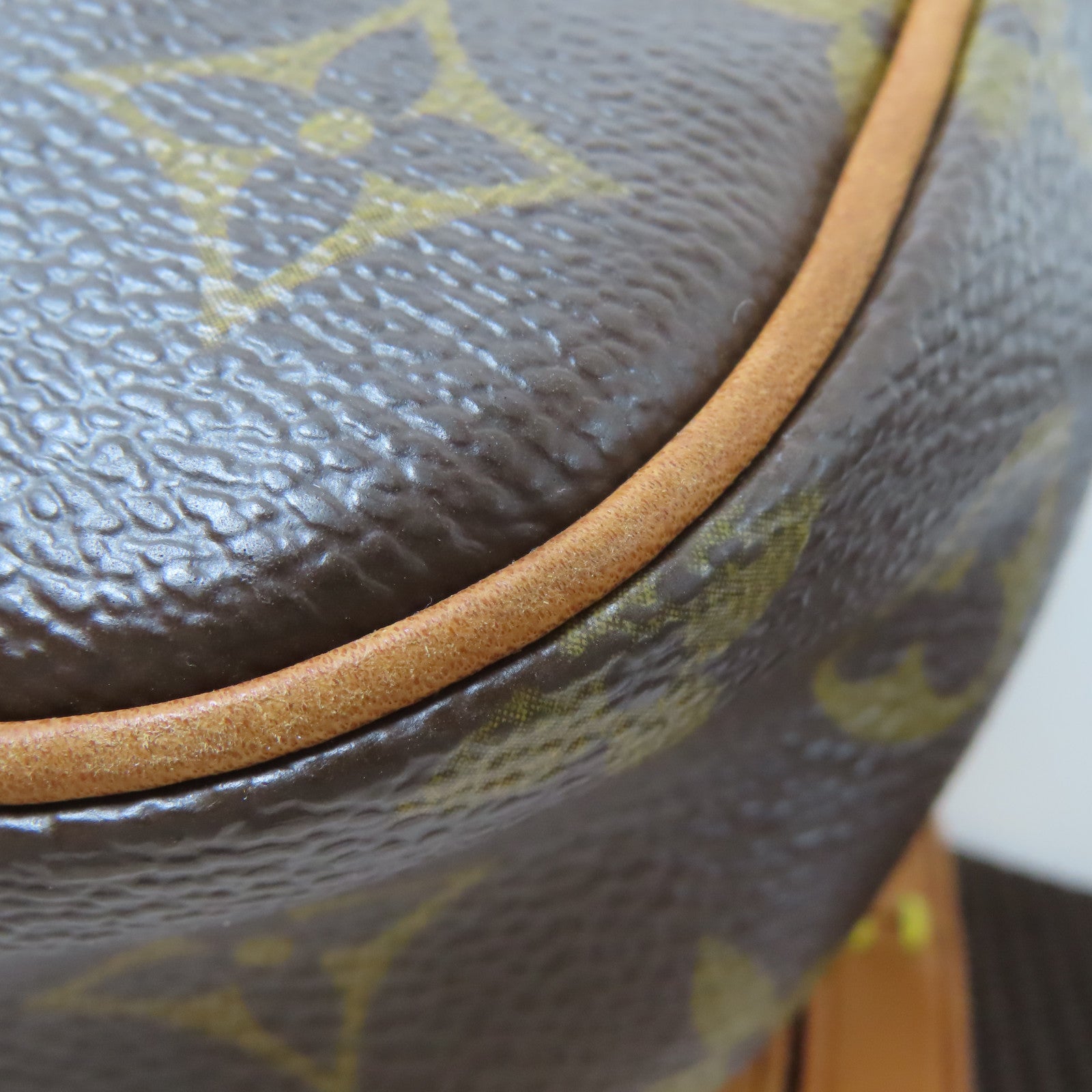 LOUIS VUITTON Monogram Pochette Gange金扣肩背袋啡色