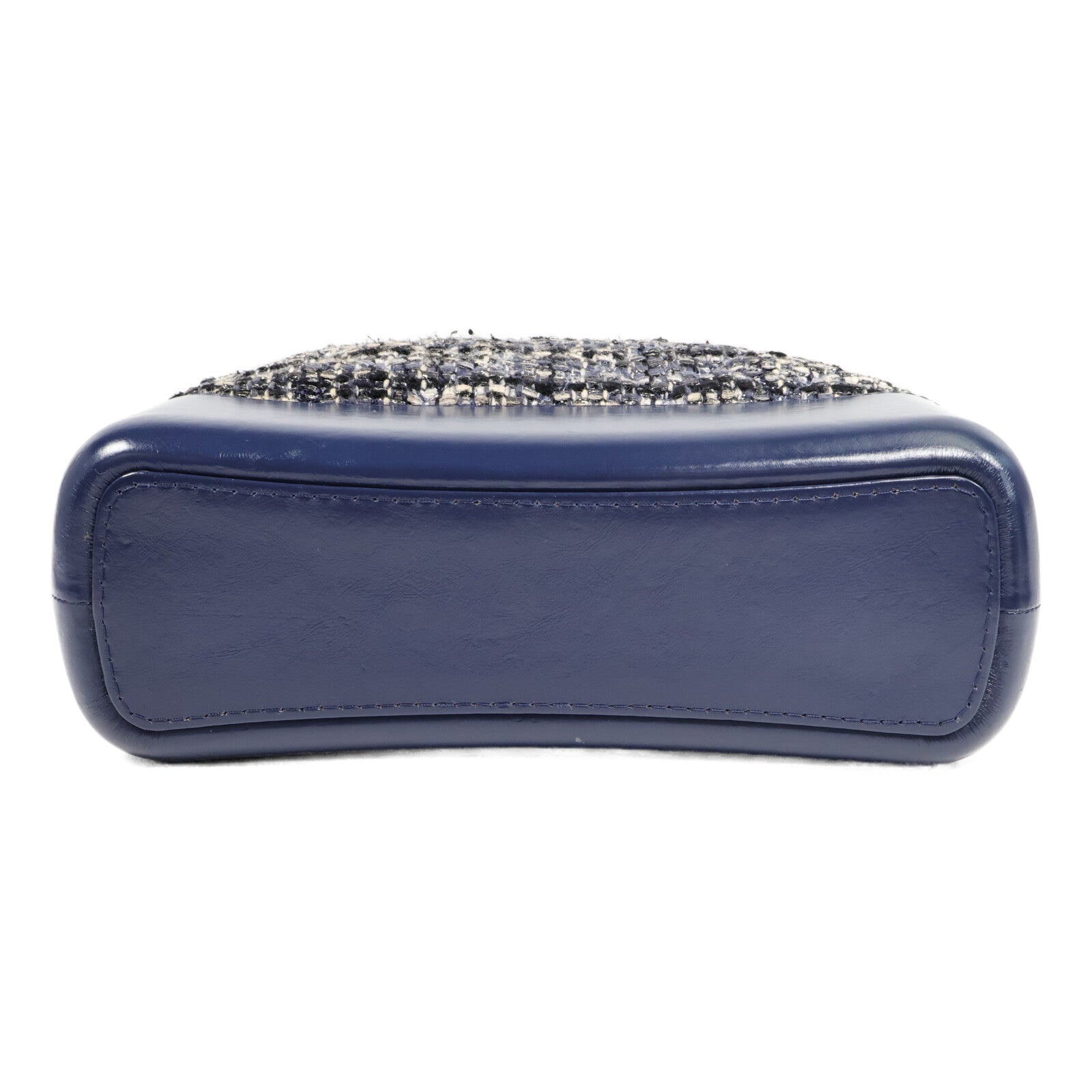 CHANEL 斜紋軟呢Gabrielle Medium鏈帶肩背袋