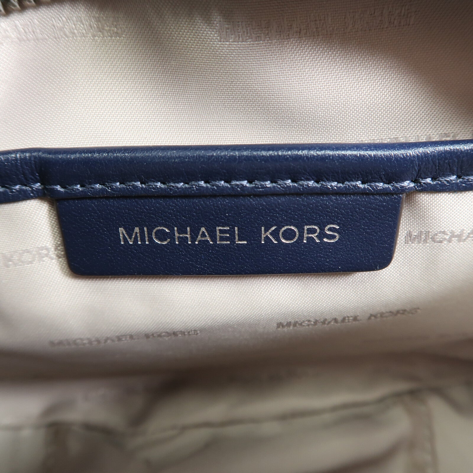 Michael Kors 牛皮皮革Shoulder Bag銀扣肩背袋