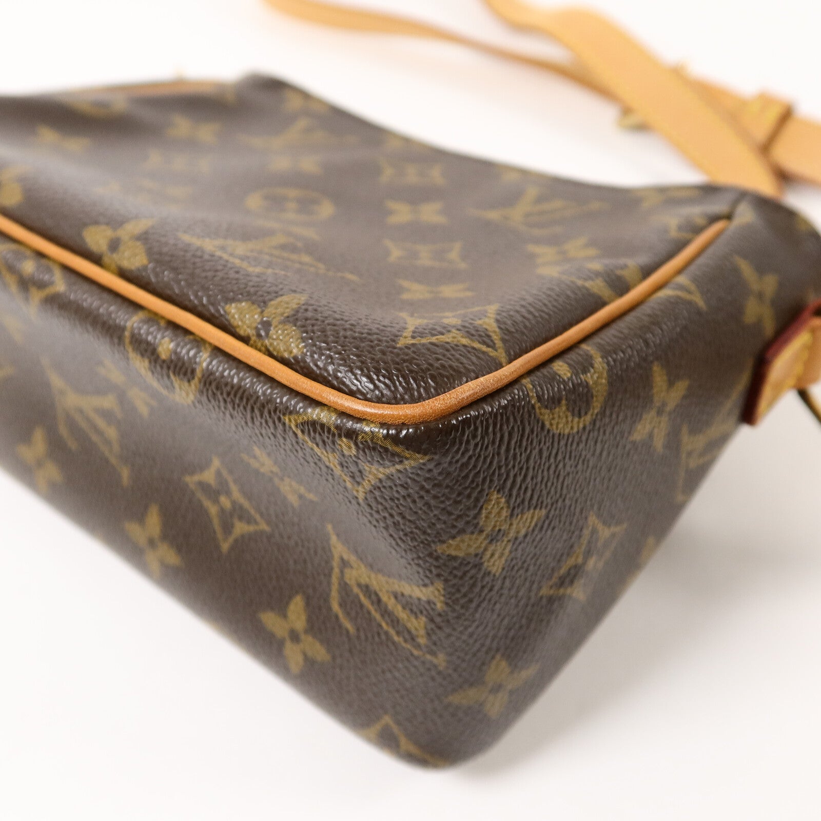 LOUIS VUITTON Monogram Viva Cite肩背袋