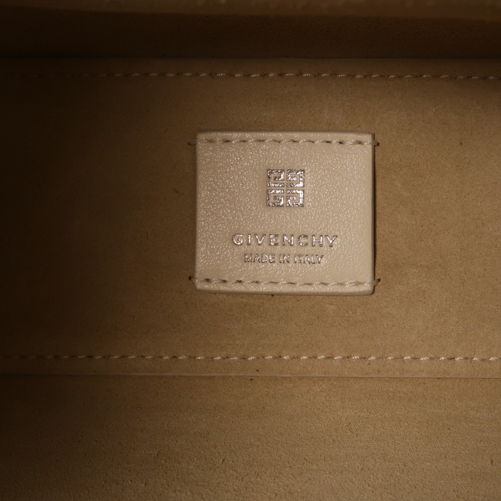 GIVENCHY 牛皮皮革Small Voyou銀扣手挽肩背兩用袋