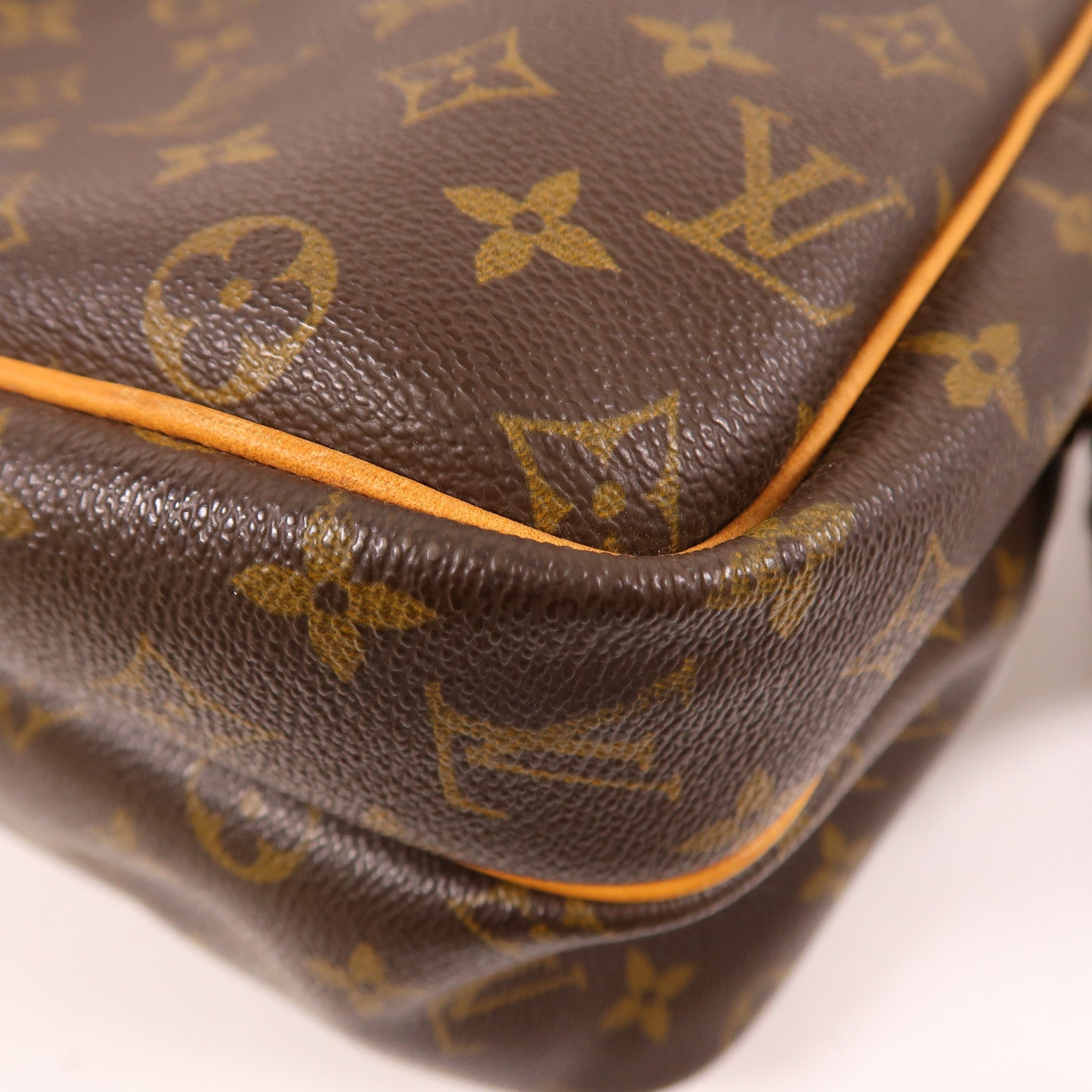 LOUIS VUITTON Monogram Reporter GM金扣肩背袋