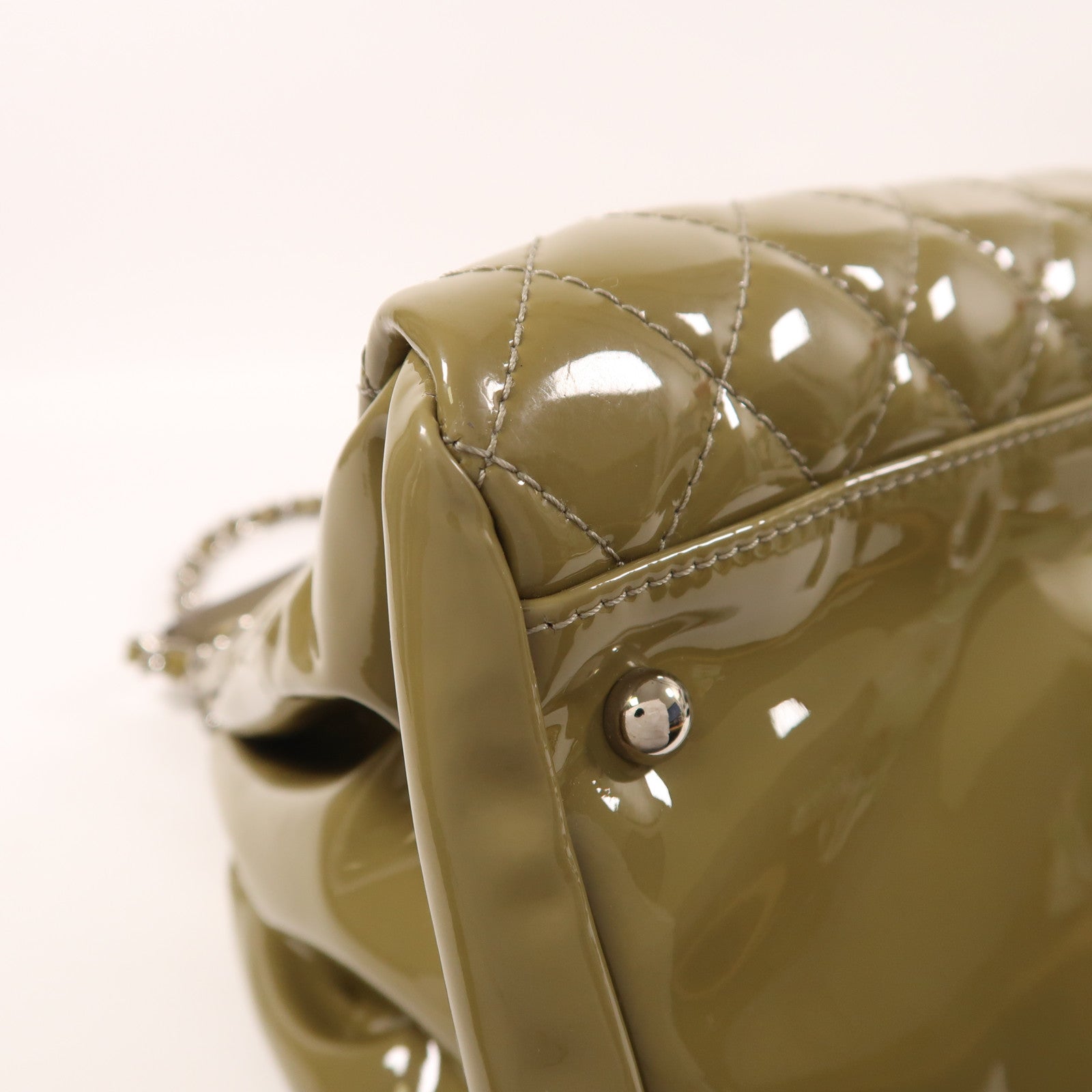 CHANEL 漆皮皮革Chain Shoulder銀扣鏈帶肩背袋