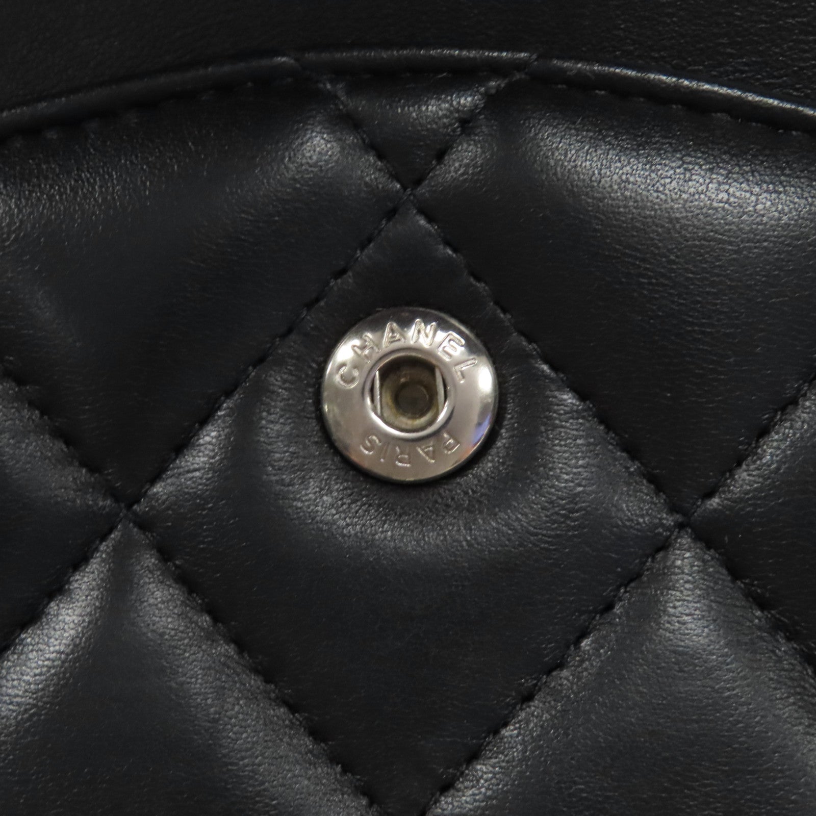 CHANEL 【激減優惠】菱格羊皮皮革Classic Jumbo銀扣鏈帶肩背袋黑色