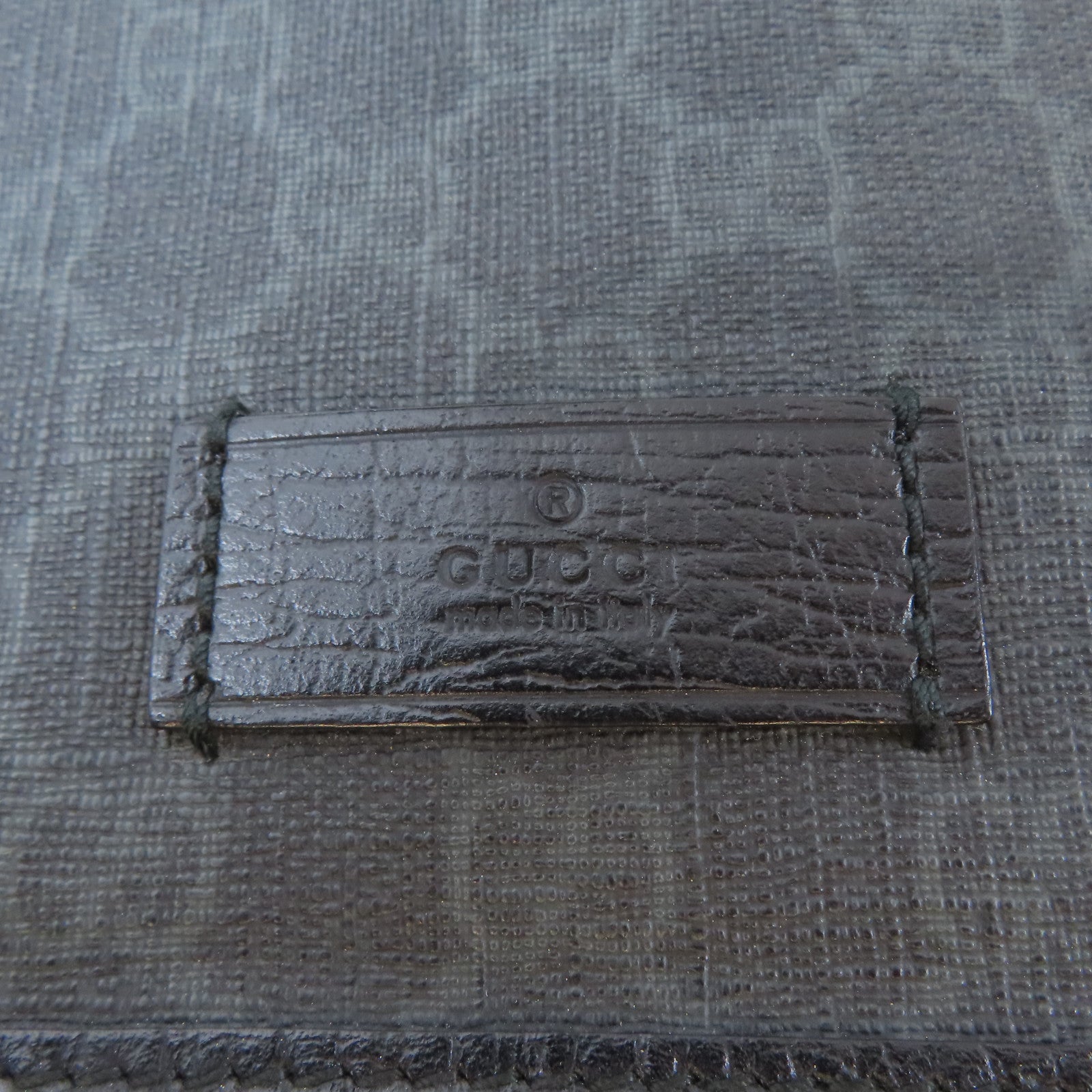 GUCCI 塗層帆布Shoulder Bag銀扣肩背袋黑色