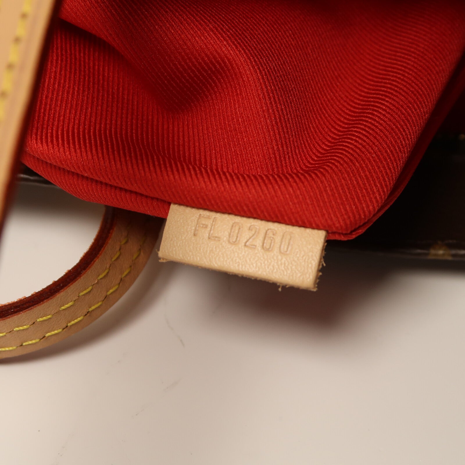 LOUIS VUITTON 【激減優惠】Monogram Carry It金扣肩背袋