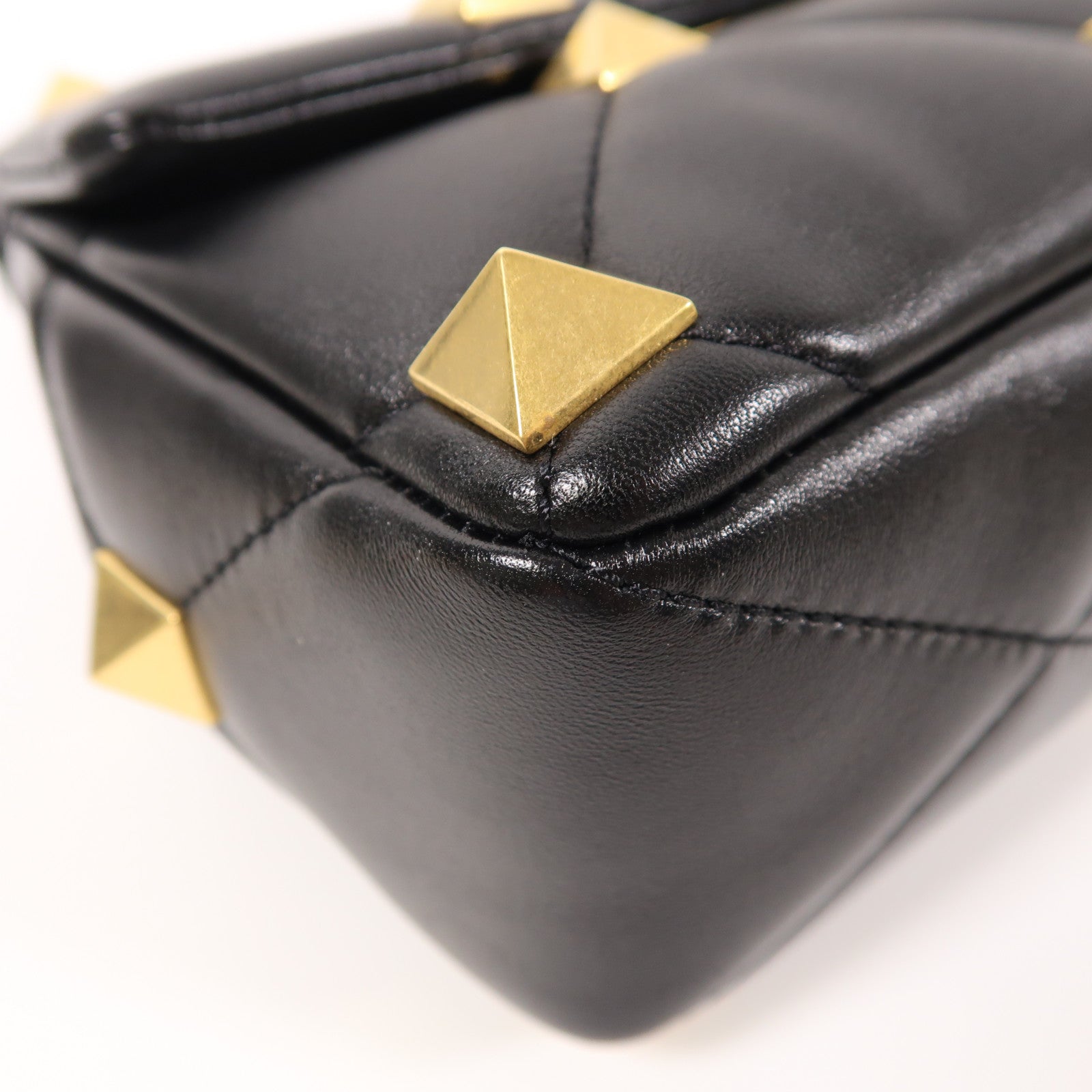 Valentino 皮革Roman Stud金扣手挽肩背兩用袋