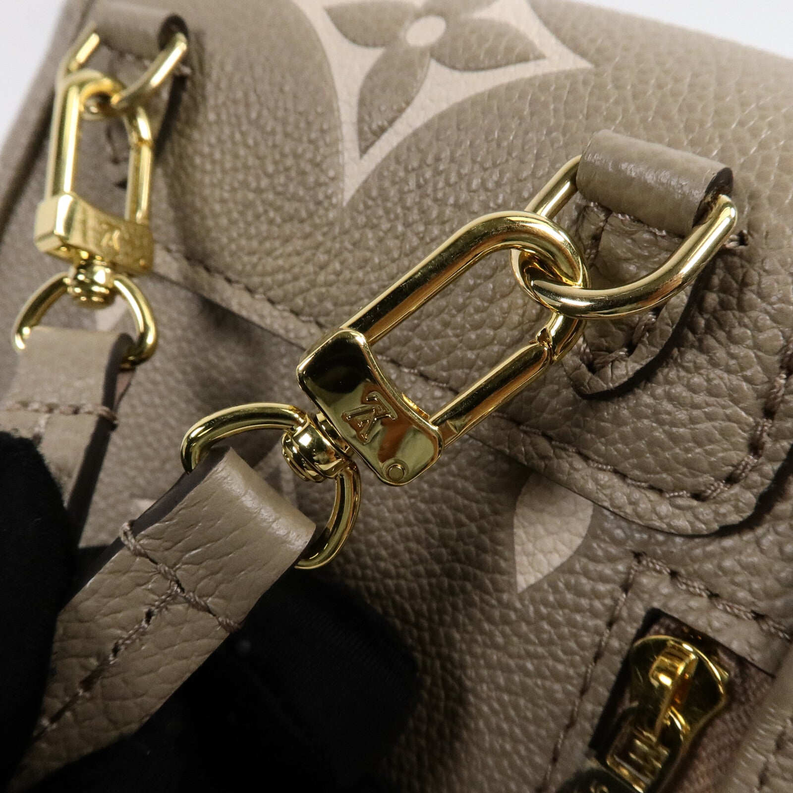 LOUIS VUITTON Monogram Empreinte Tiny Backpack背包