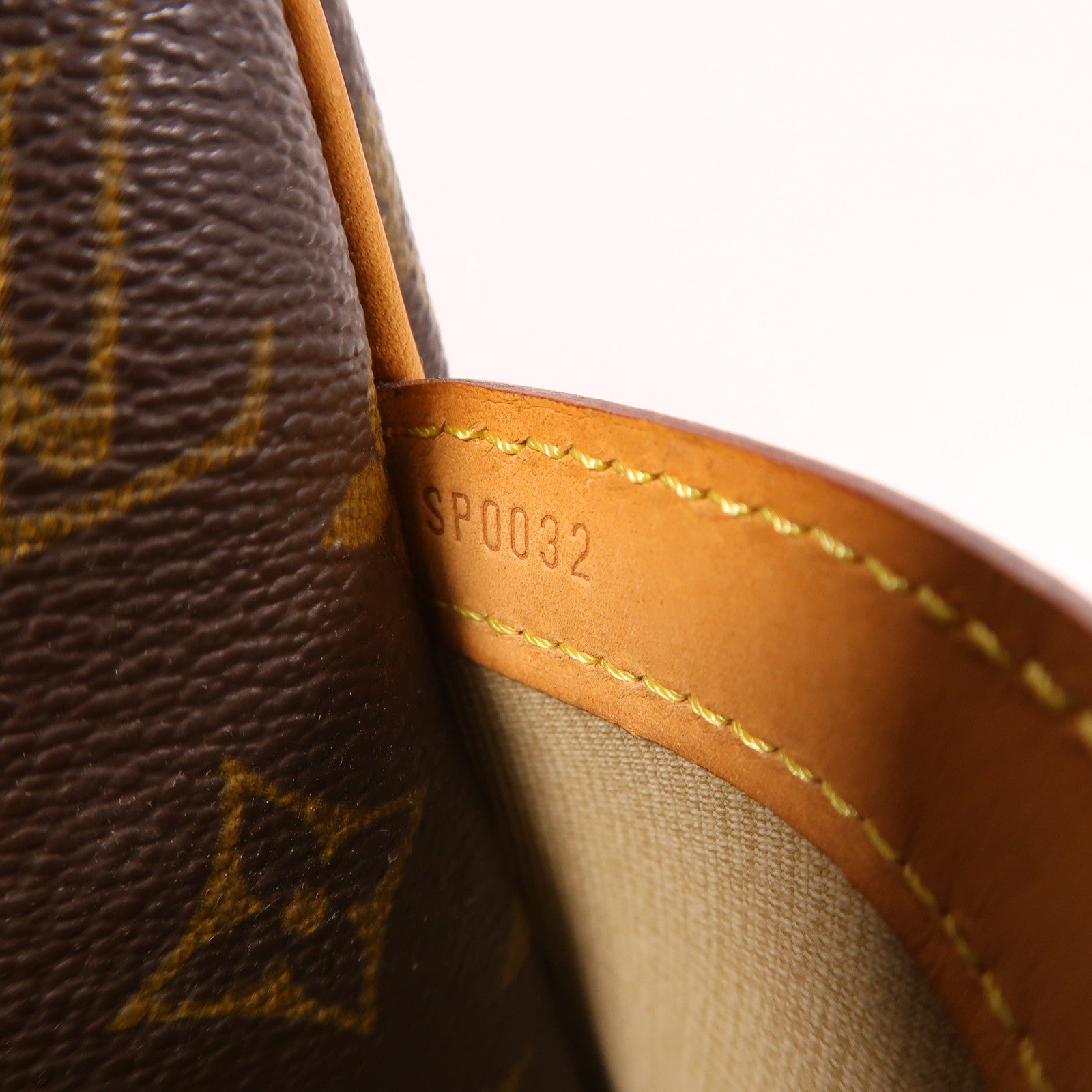 LOUIS VUITTON Monogram Reporter GM金扣肩背袋
