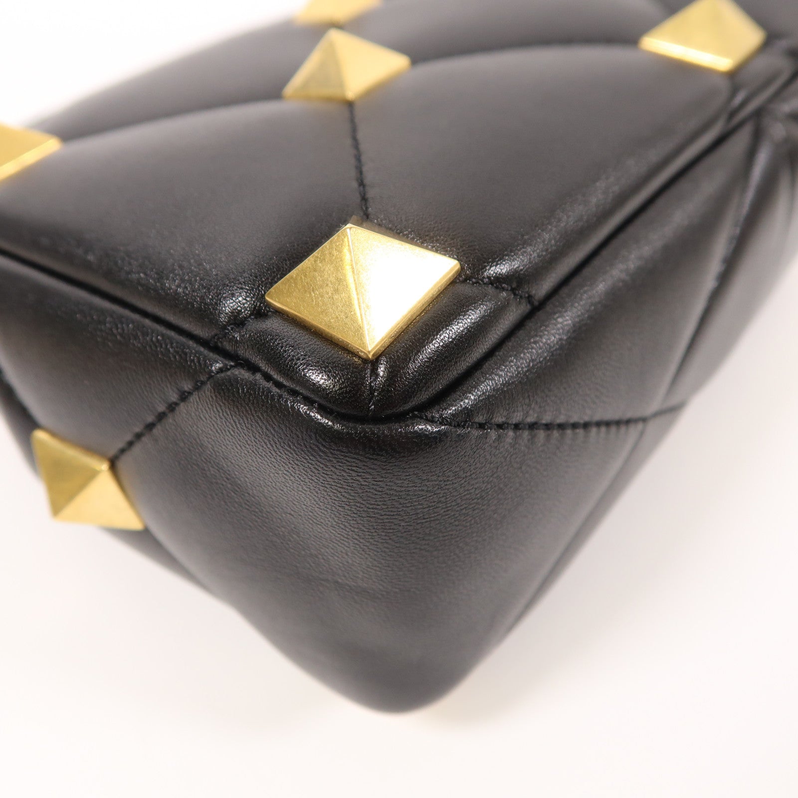 Valentino 皮革Roman Stud金扣手挽肩背兩用袋