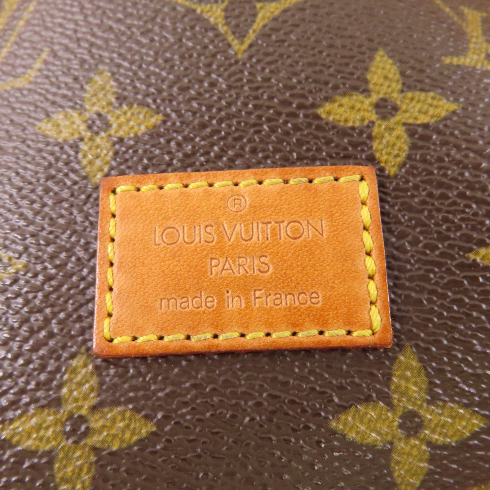 LOUIS VUITTON Monogram Saumur 30金扣肩背袋