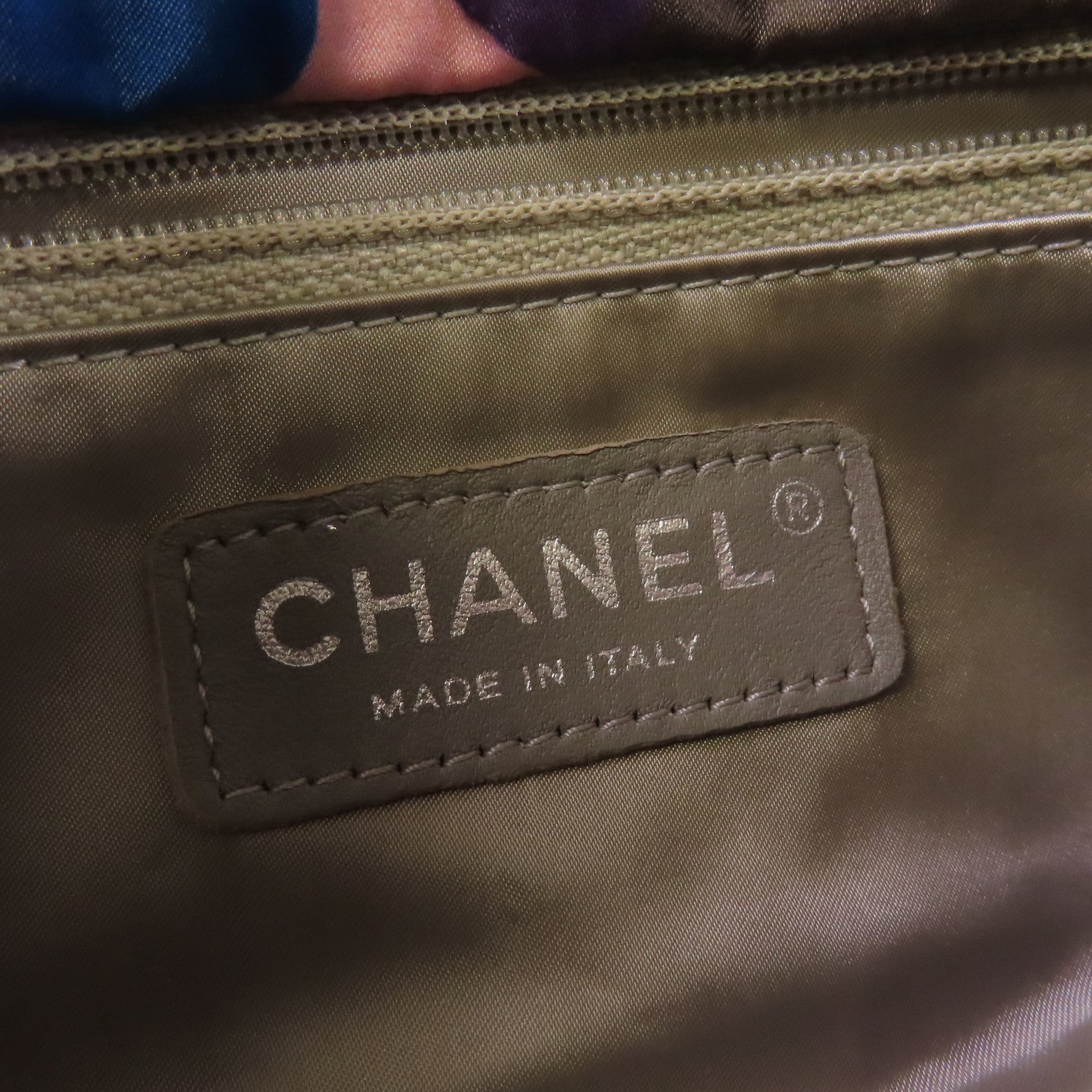 CHANEL 菱格絲質Chain Shoulder Bag銀扣鏈帶肩背袋灰色/彩色