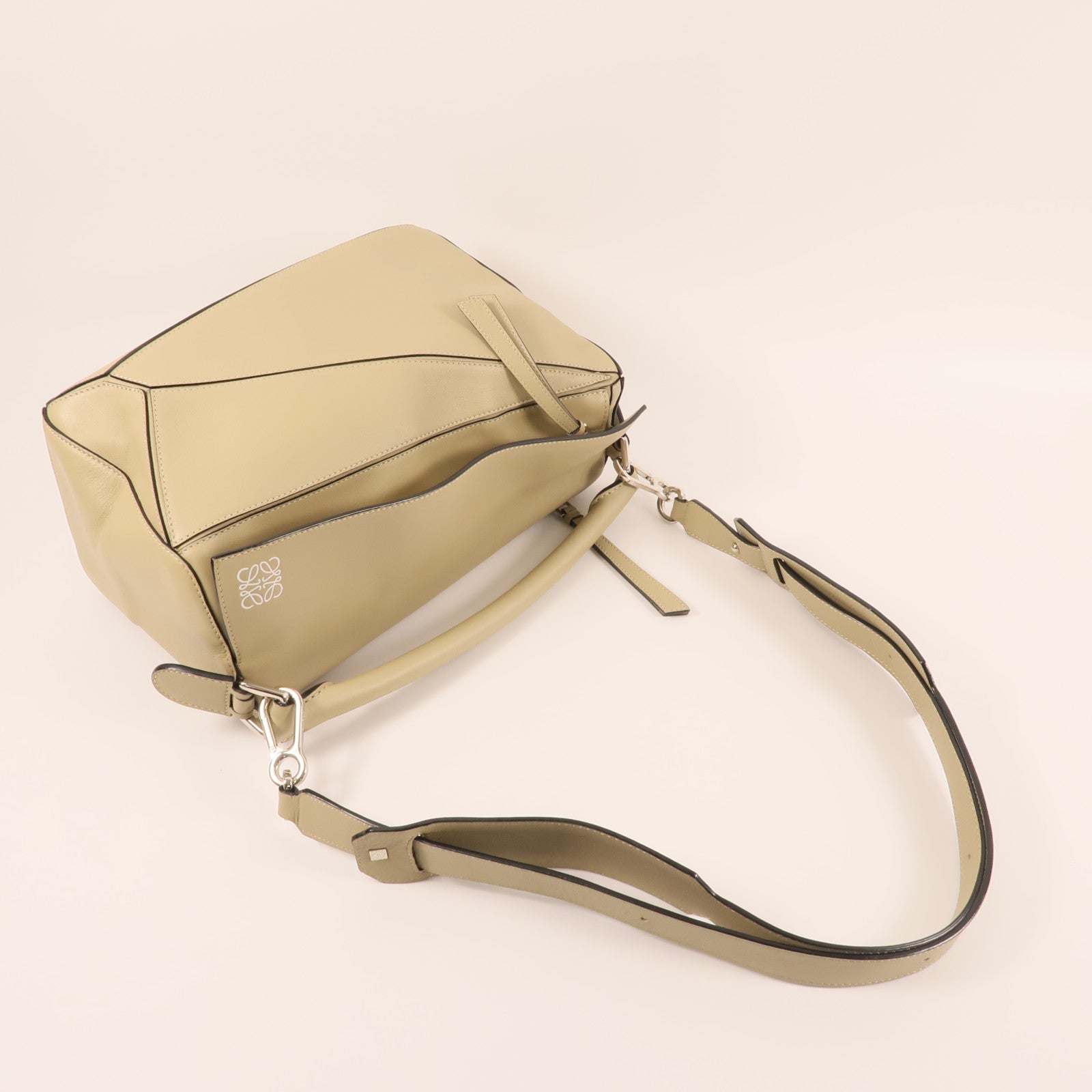 LOEWE 牛皮皮革Puzzle金扣手挽肩背兩用袋