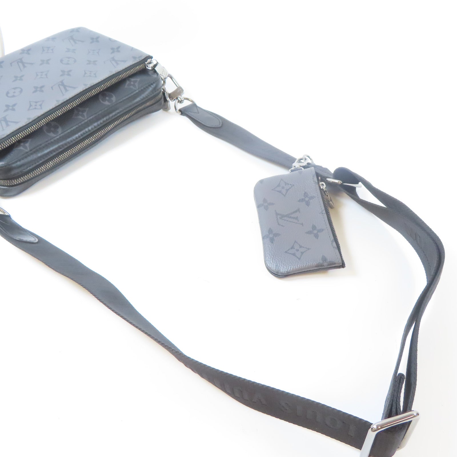 LOUIS VUITTON Monogram Eclipse Trio Messenger銀扣肩背袋黑色/灰色