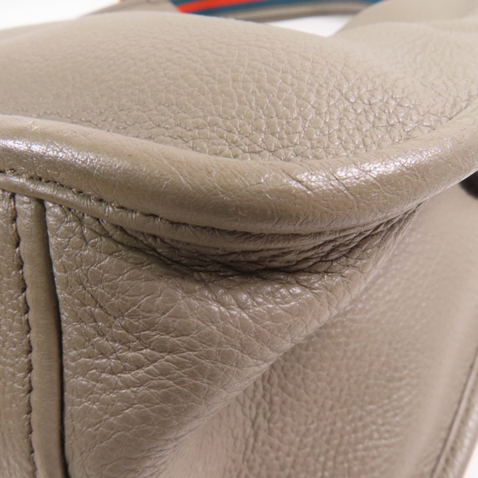 PRADA 牛皮皮革Shoulder Bag銀扣肩背袋