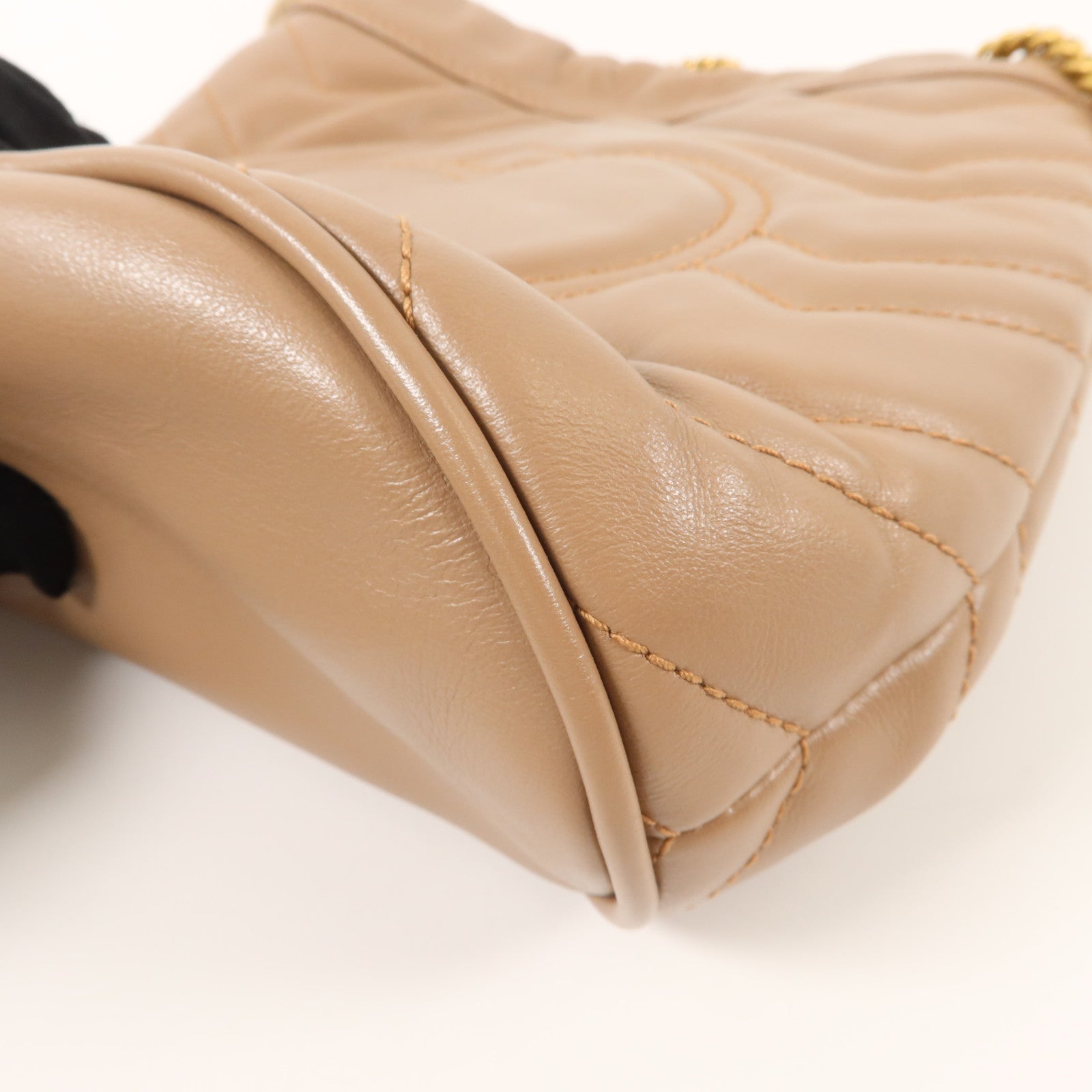 GUCCI 牛皮皮革GG Marmont Mini Bucket鏈帶肩背袋
