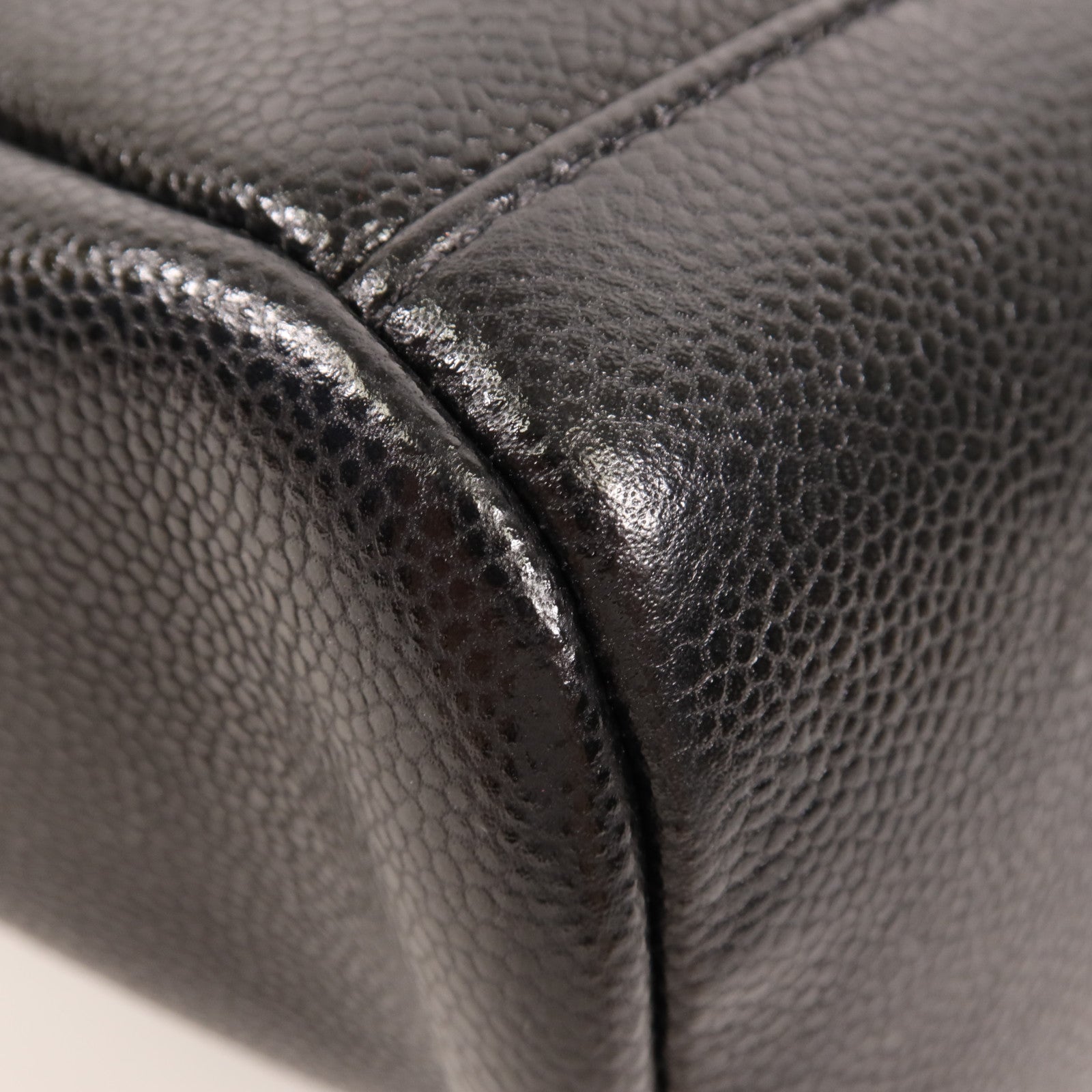 CHANEL 【激減優惠】牛皮皮革Bucket Bag金扣肩背袋