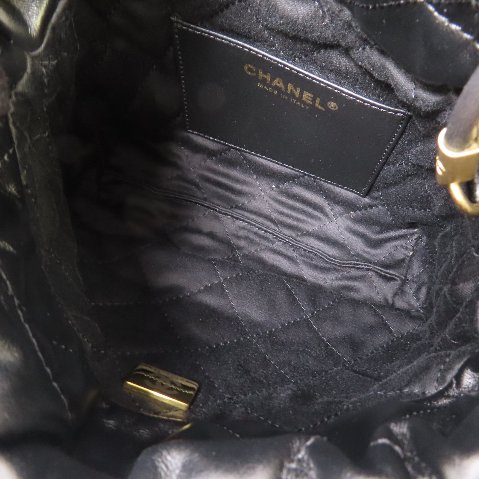 CHANEL 牛皮皮革C22 Mini金扣鏈帶肩背袋