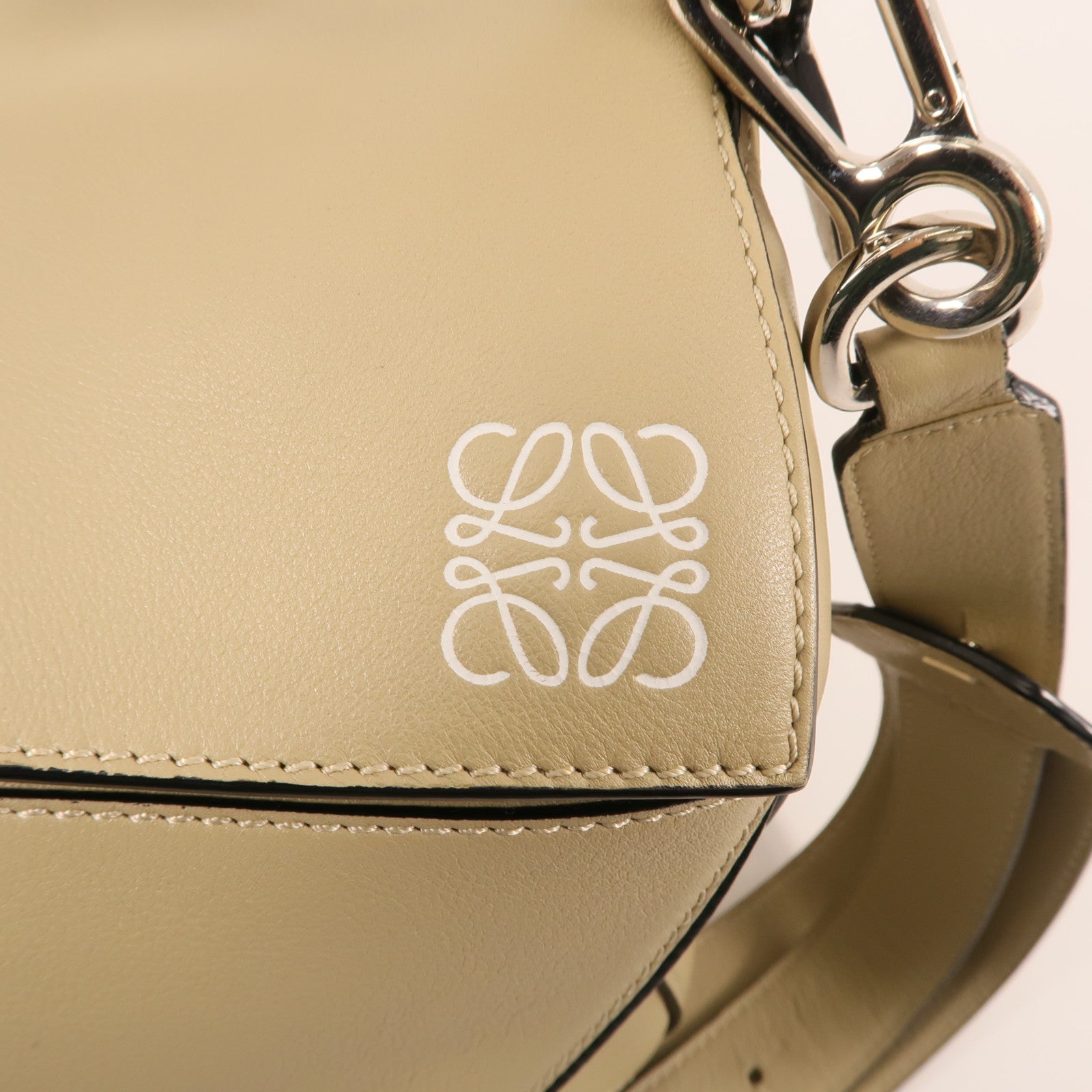 LOEWE 牛皮皮革Puzzle金扣手挽肩背兩用袋