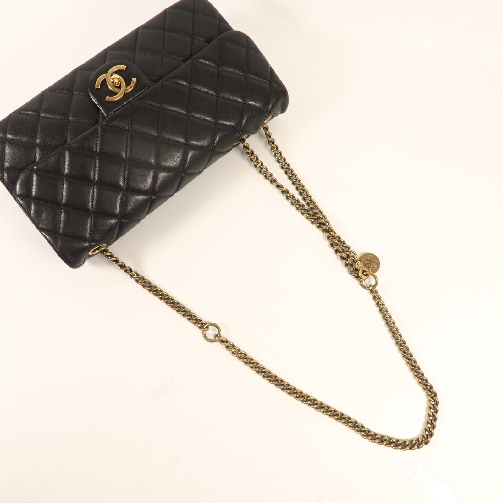 CHANEL 牛皮皮革Chain Shoulder金扣鏈帶肩背袋