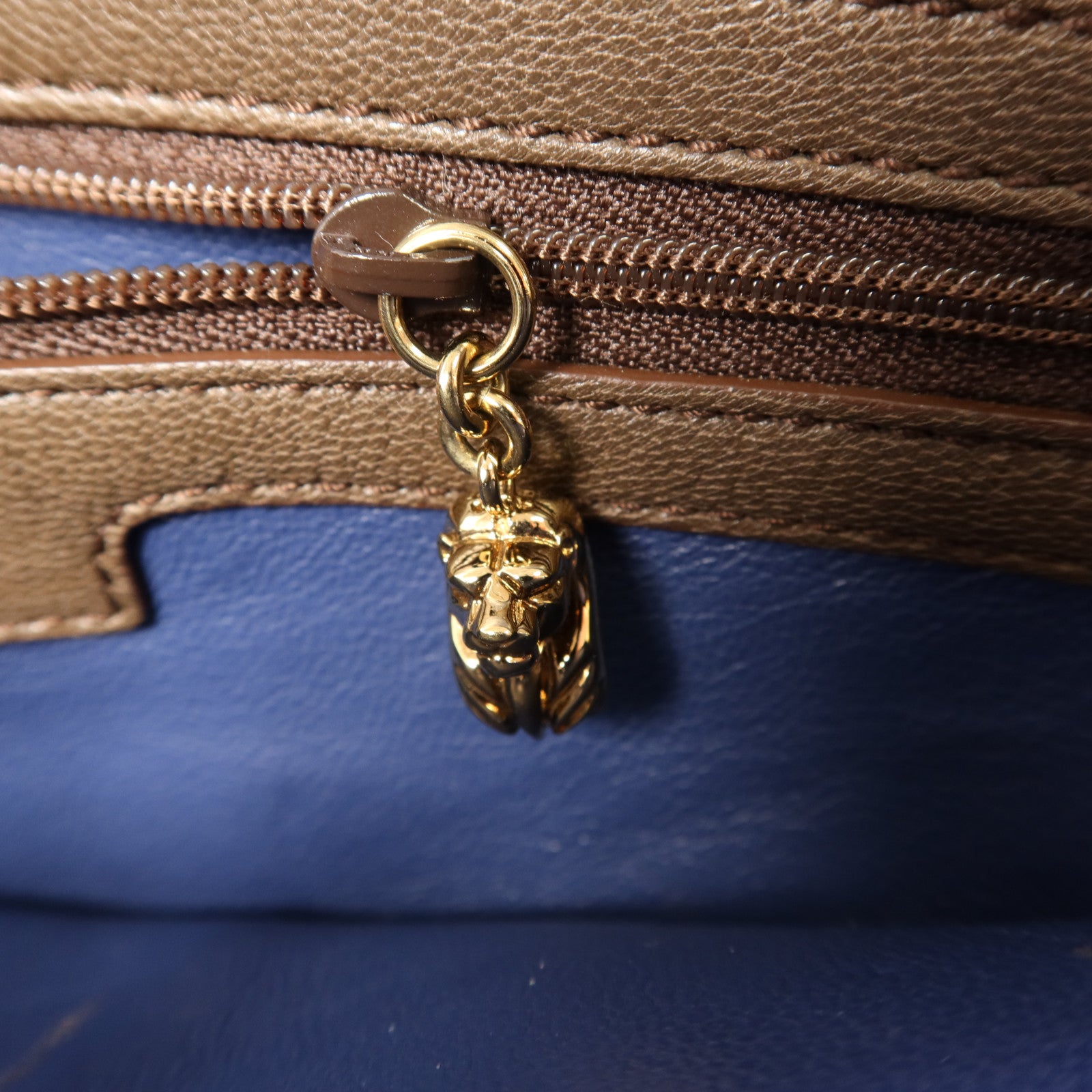 BVLGARI 牛皮皮革2 Way Shoulder Bag金扣手挽肩背兩用袋