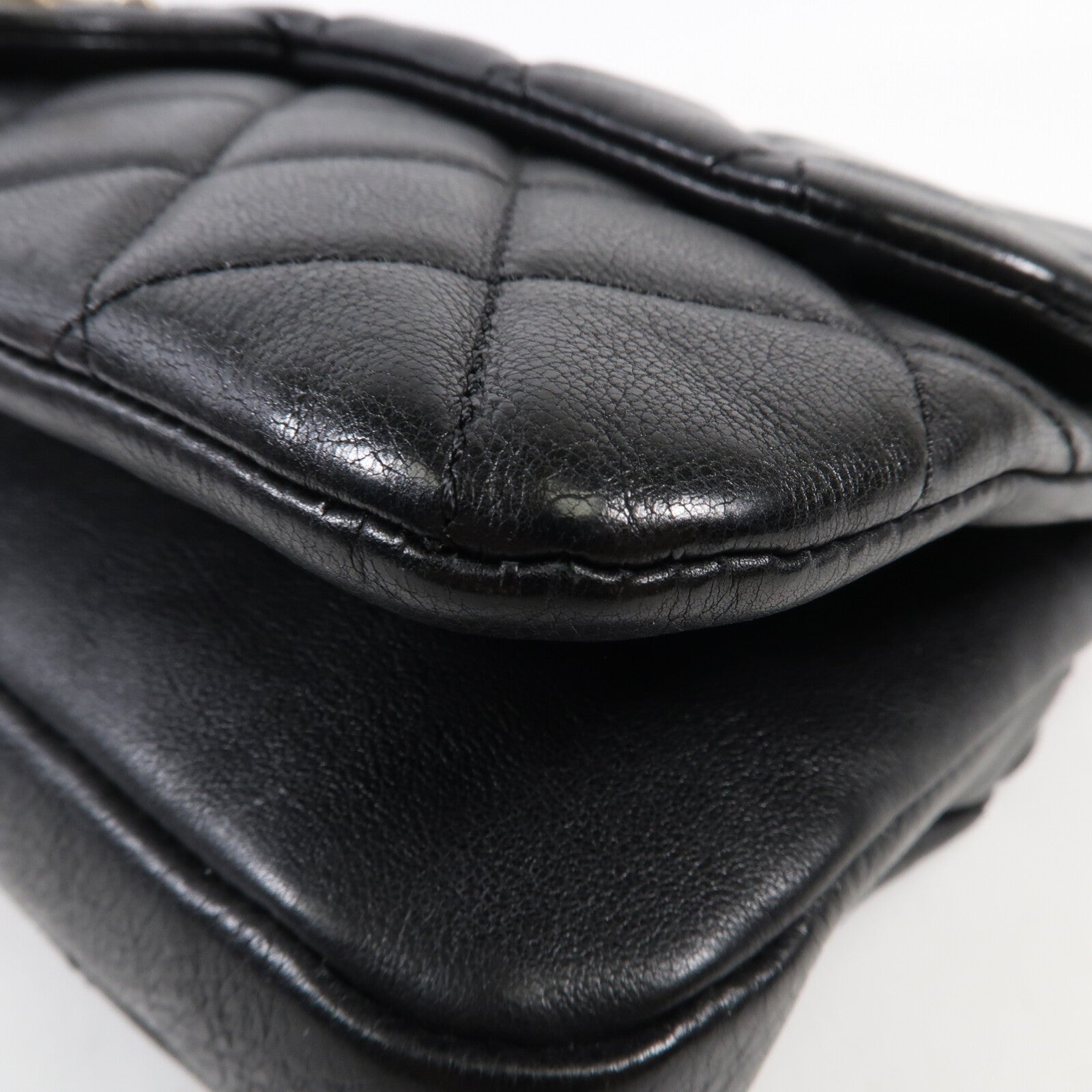 CHANEL 牛皮皮革Chain Shoulder金扣鏈帶肩背袋