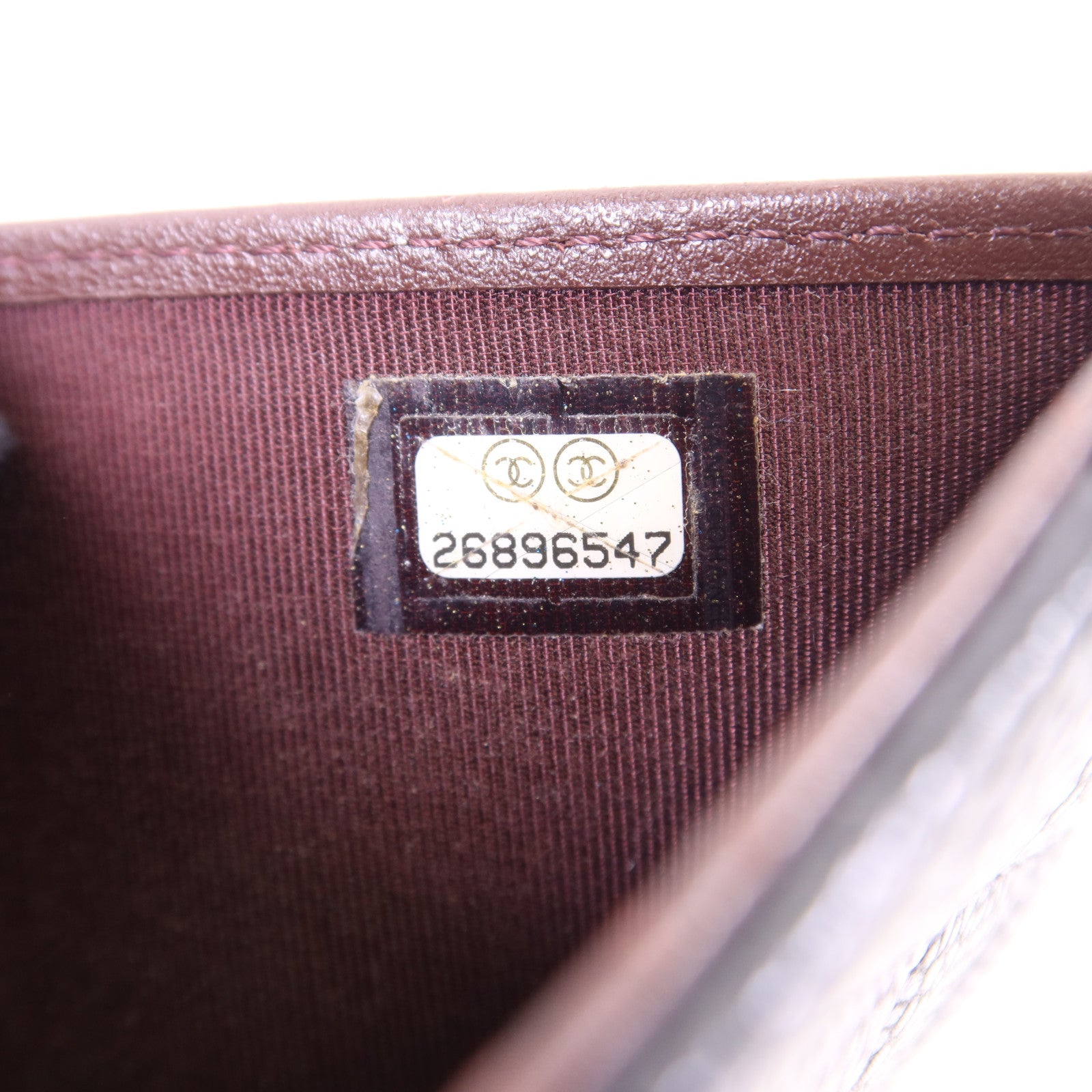 CHANEL 牛皮皮革Trifold Wallet金扣錢包