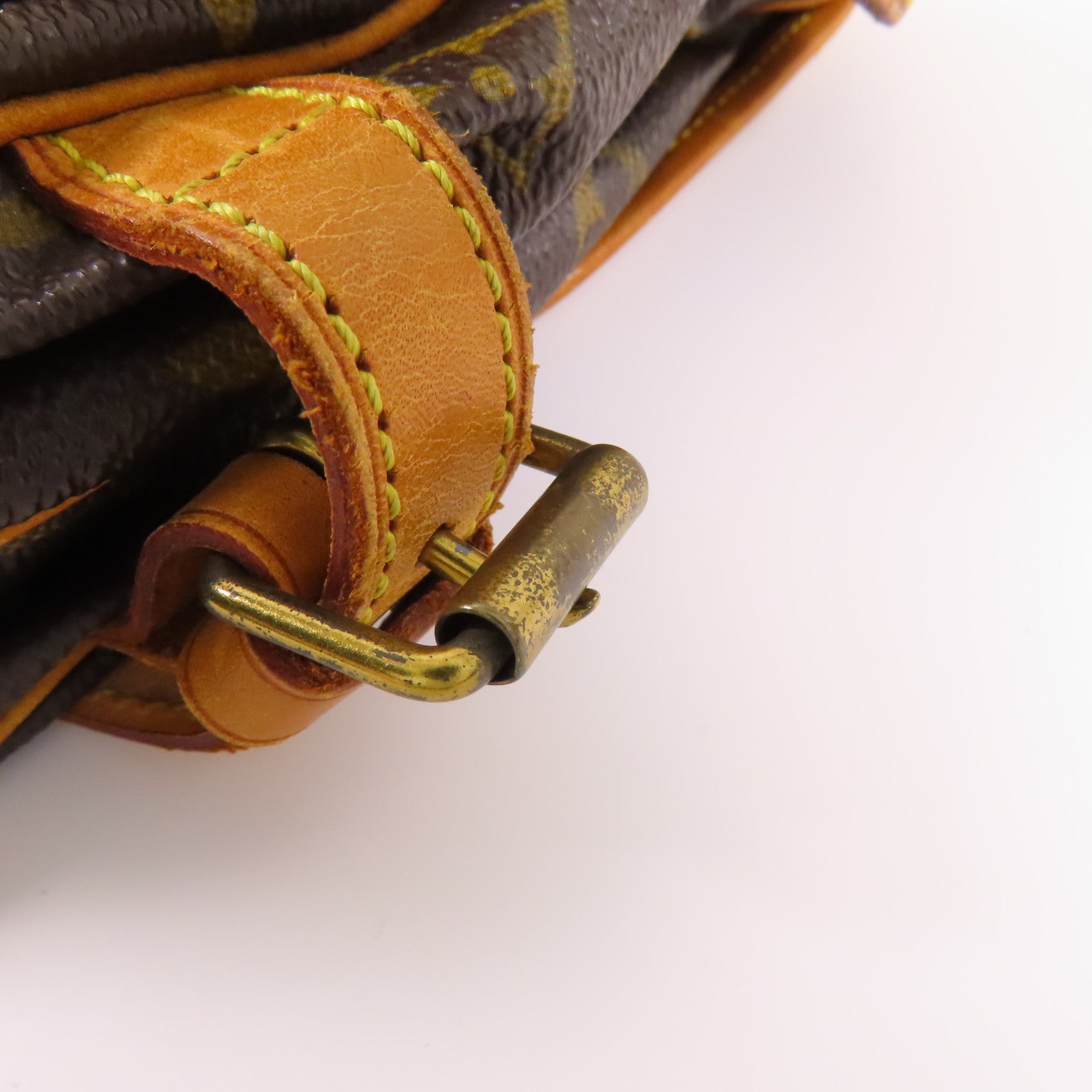 LOUIS VUITTON Monogram Saumur 30金扣肩背袋