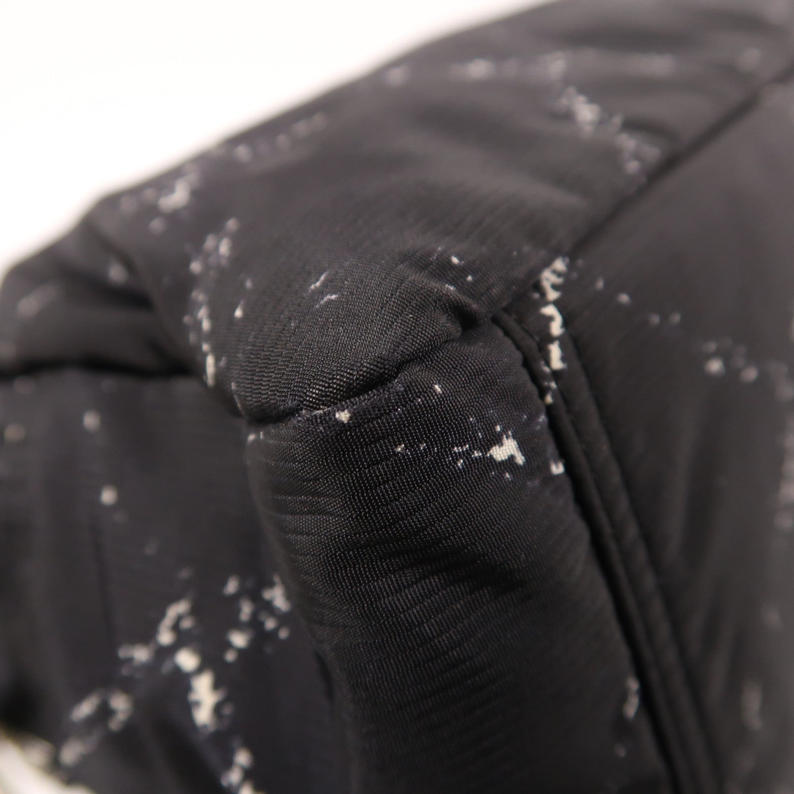 CHANEL 尼龍Hand Bag銀扣手挽袋