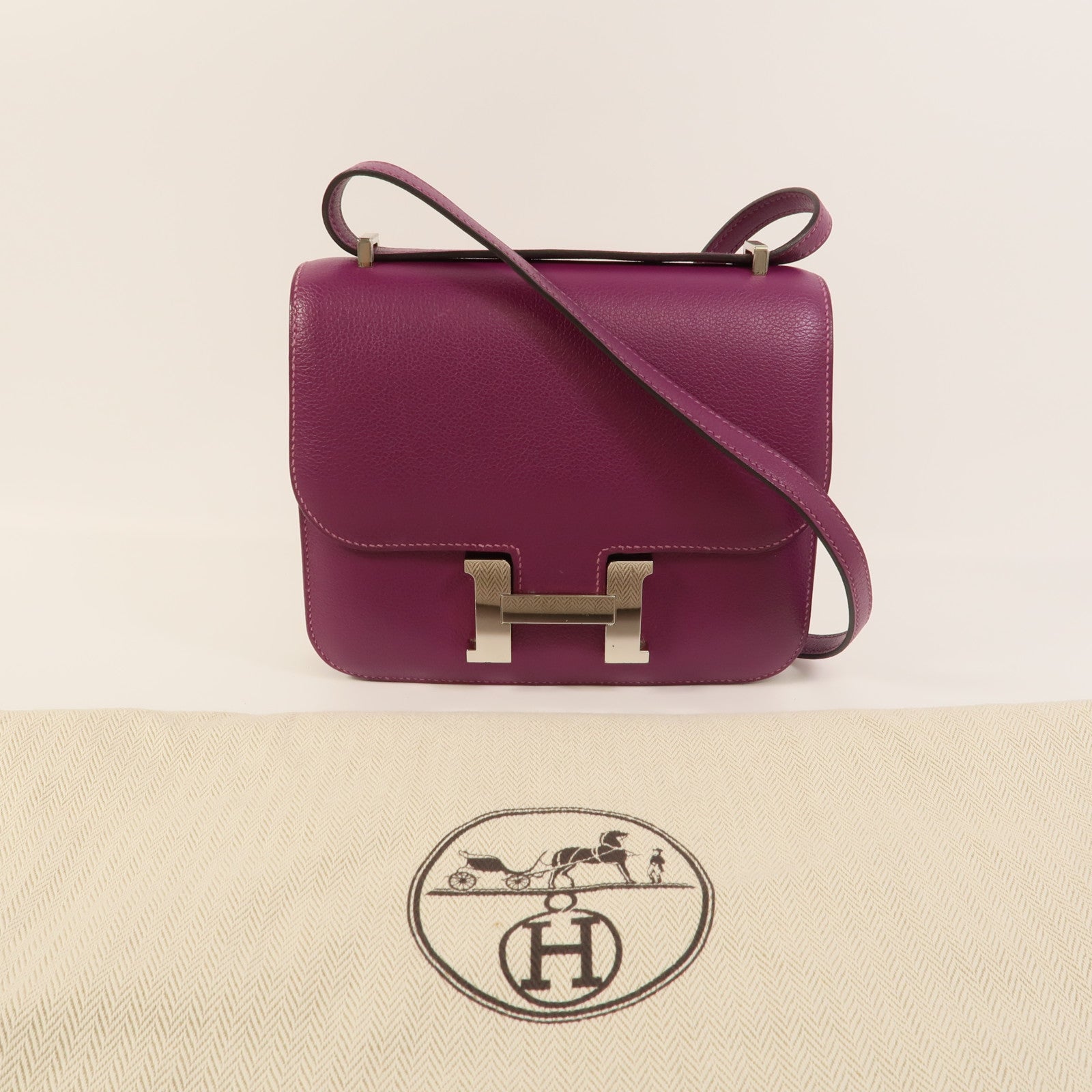 HERMES Evercolor皮革Constance Mini肩背袋Anemone