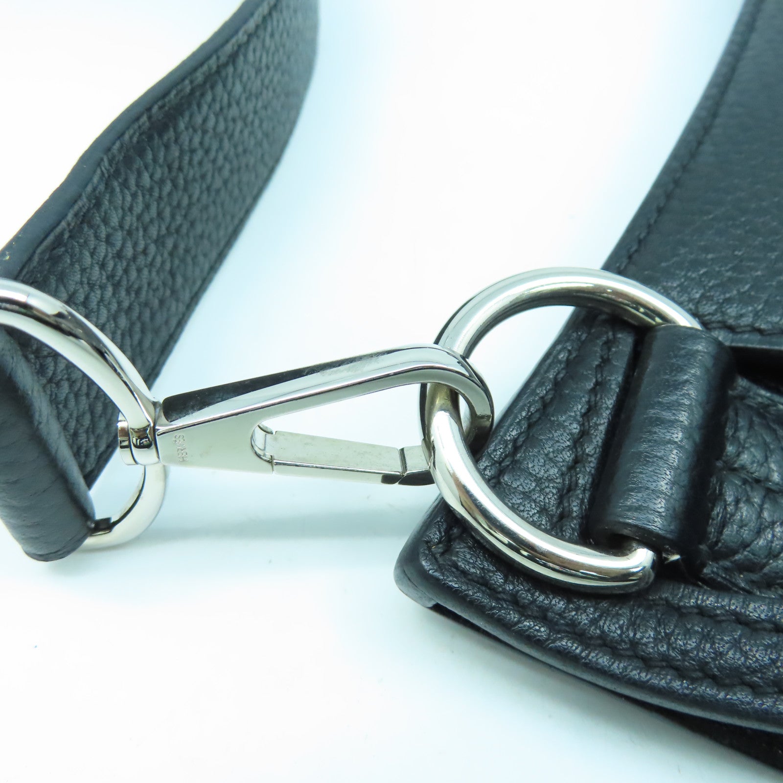 HERMES Clemence皮革Jypsiere 31銀扣肩背袋Noir黑色