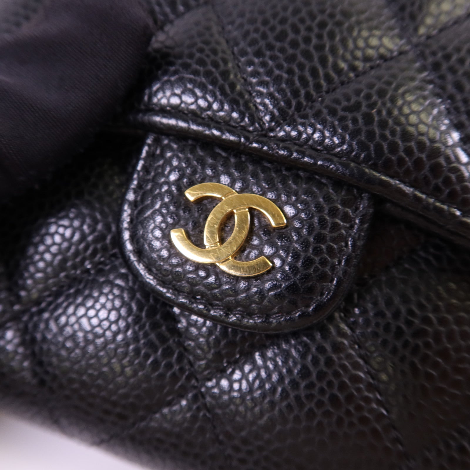 CHANEL 牛皮皮革Trifold Wallet金扣錢包