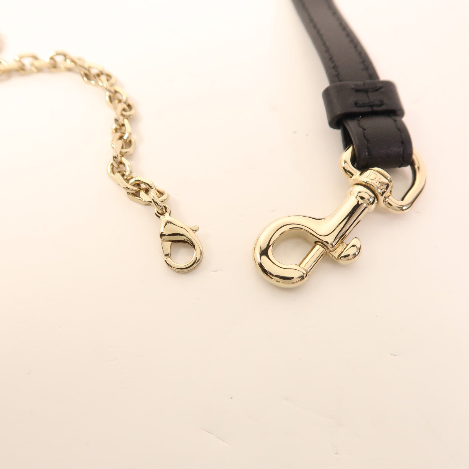 Dior 羊皮皮革Phone Holder金扣鏈帶手機袋