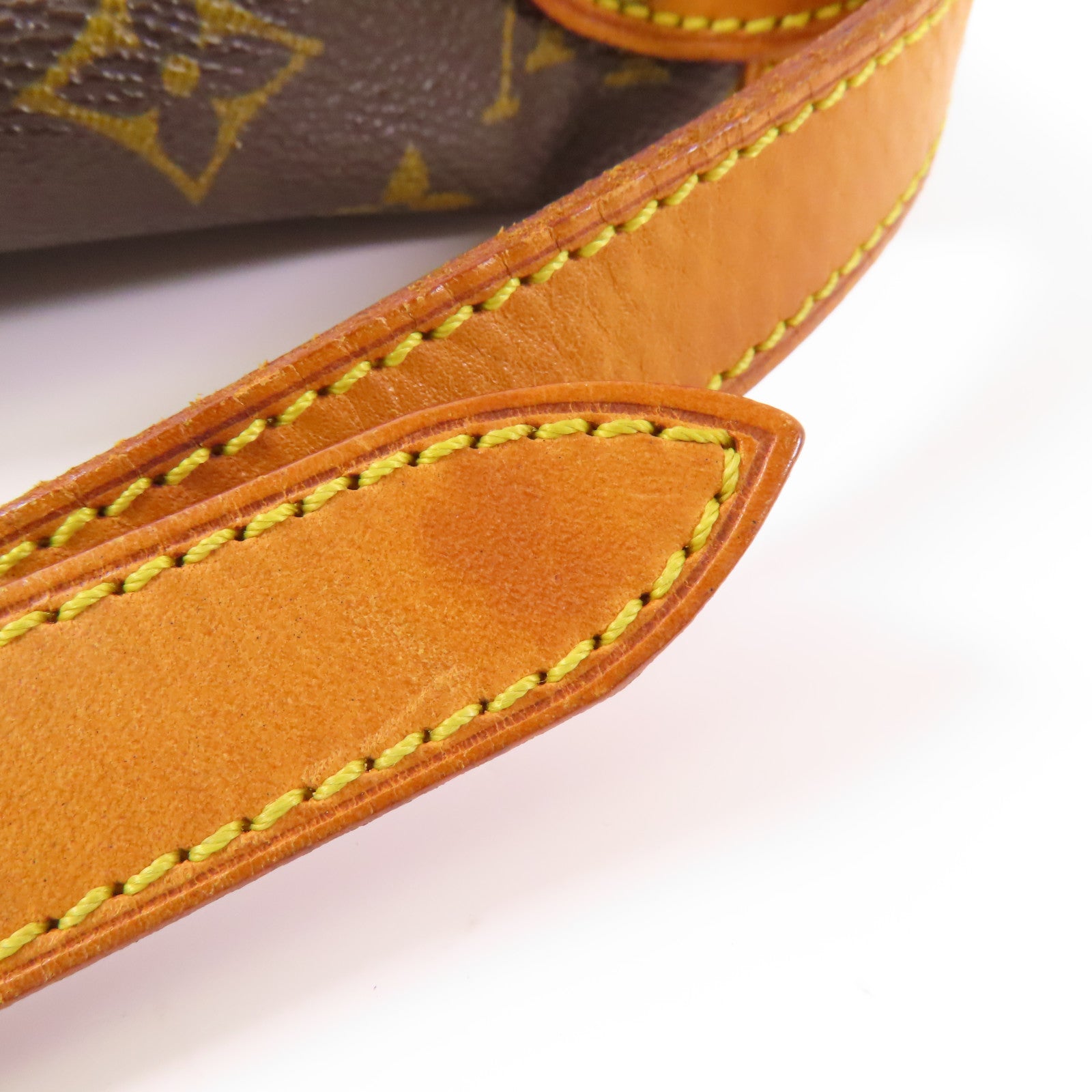 LOUIS VUITTON Monogram Saumur 30金扣肩背袋