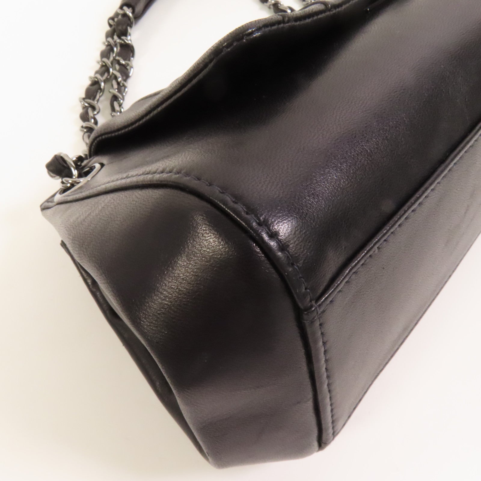 CHANEL 羊皮皮革Shoulder Bag銀扣鏈帶肩背袋